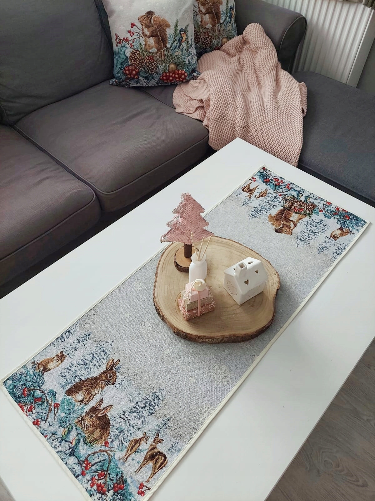 Běhoun 40x100 cm se zvířaty V12