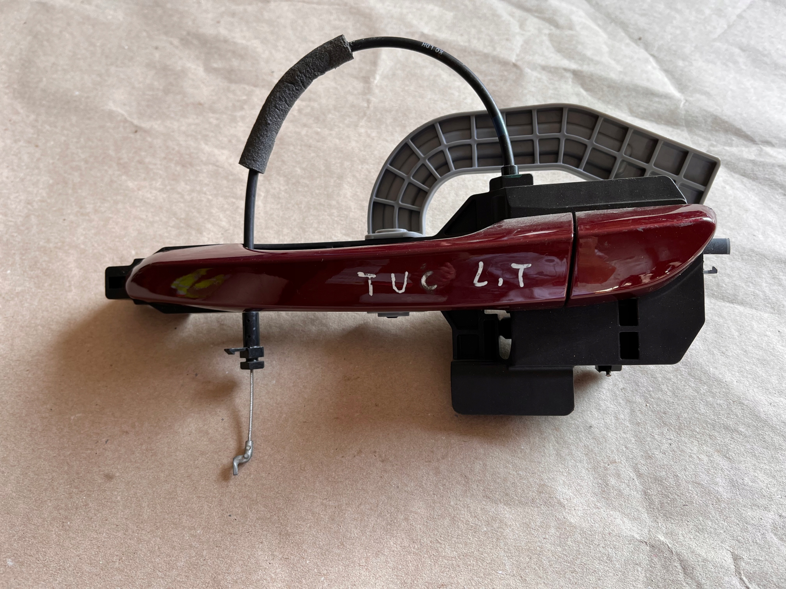 92150-03100 - РУЧКА ДВЕРИ HYUNDAI TUCSON III ЛЕВАЯ ЗАДНЯЯ