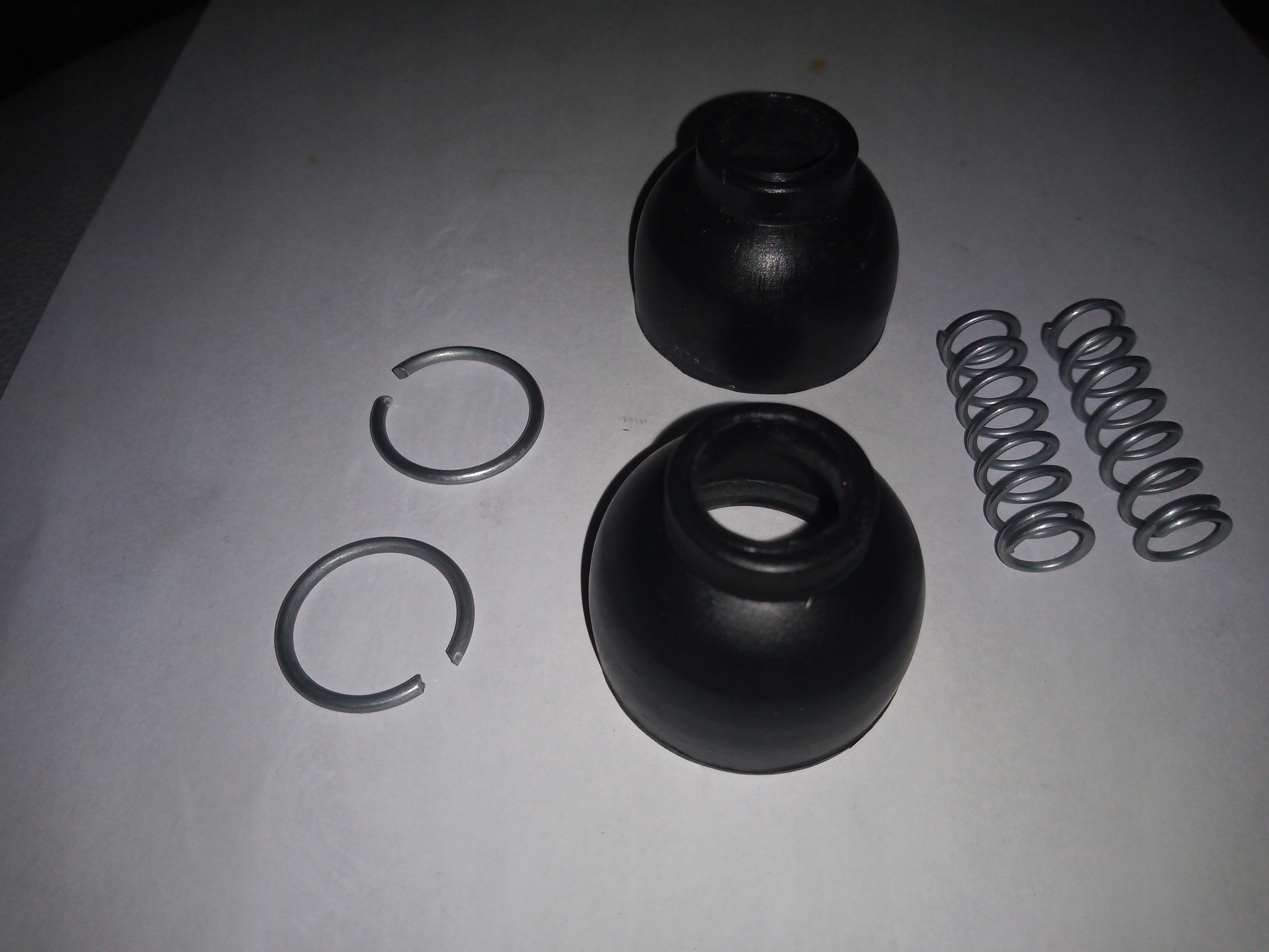 ZESTAW NAPRAWCZY PÓŁOSI NAPĘDOWEJ KPL. FIAT 126P Numer katalogowy części SPR 0147