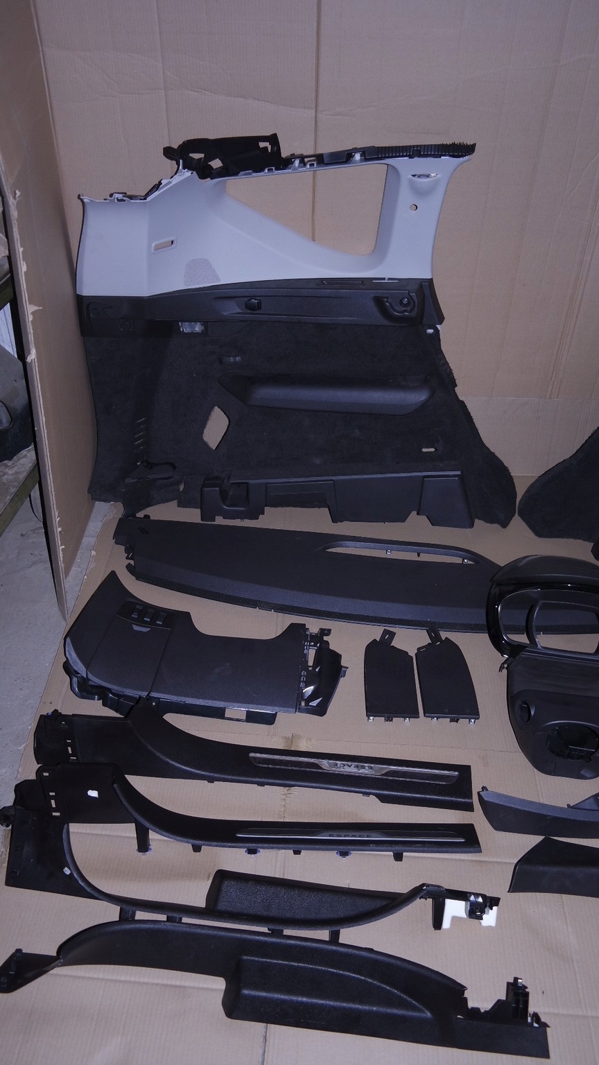 PLASTIK OSŁONA WNĘTRZA RENAULT ESPACE V 19r. Typ samochodu Samochody osobowe