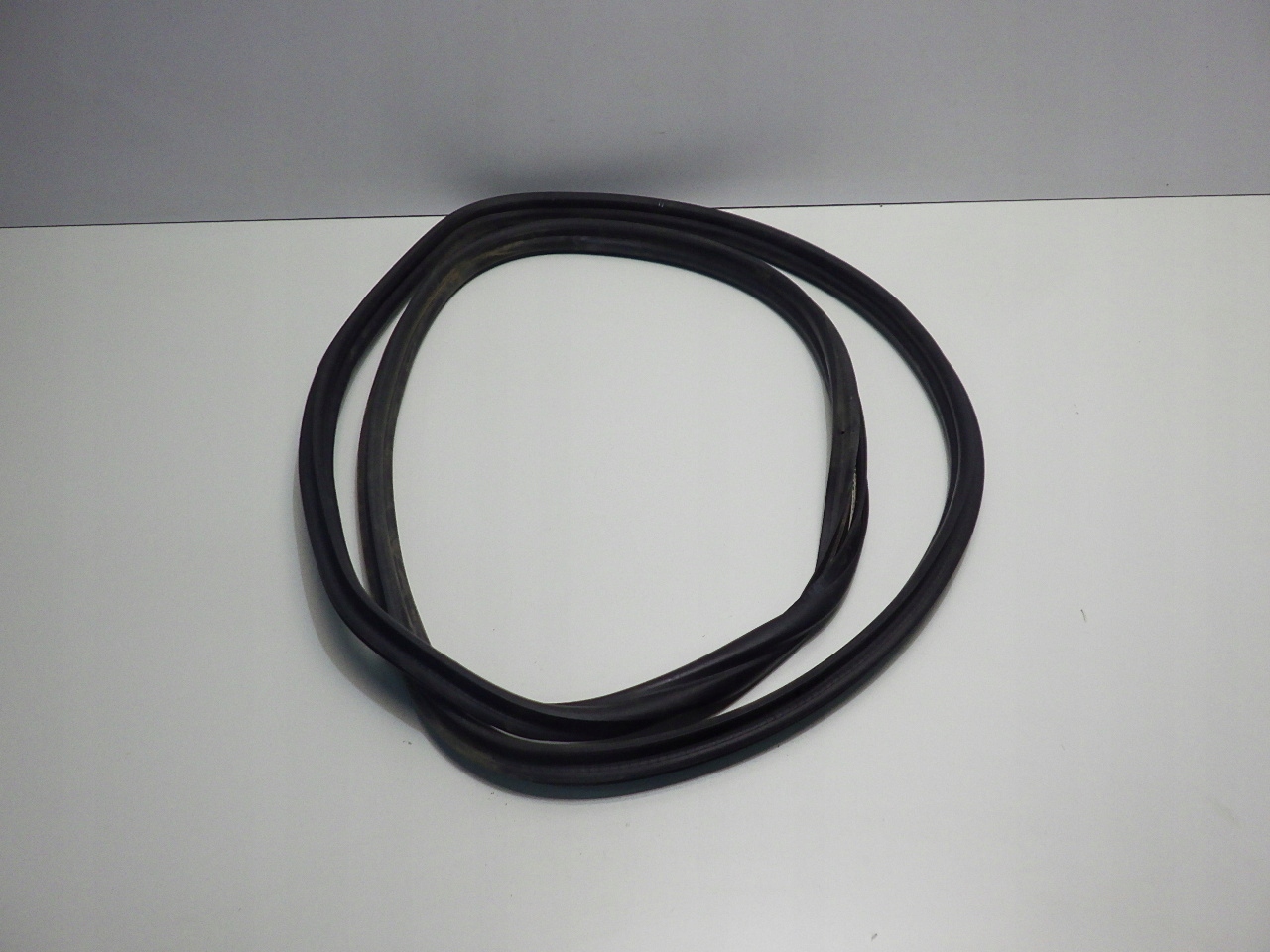 A4477210400 - MB VITO W447 2020 уплотнение двери переднее левое