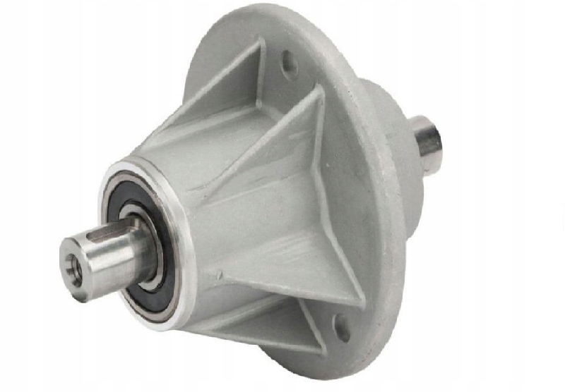 Píst nože je namontován zprava ve směru jízdy