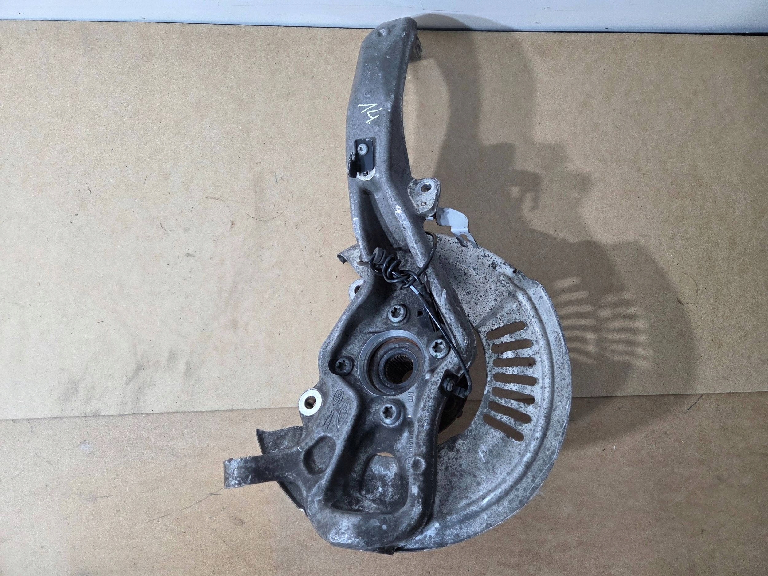 Range Rover Velar Jaguar F-Pace swing front left HK833K186BC (Z813)
