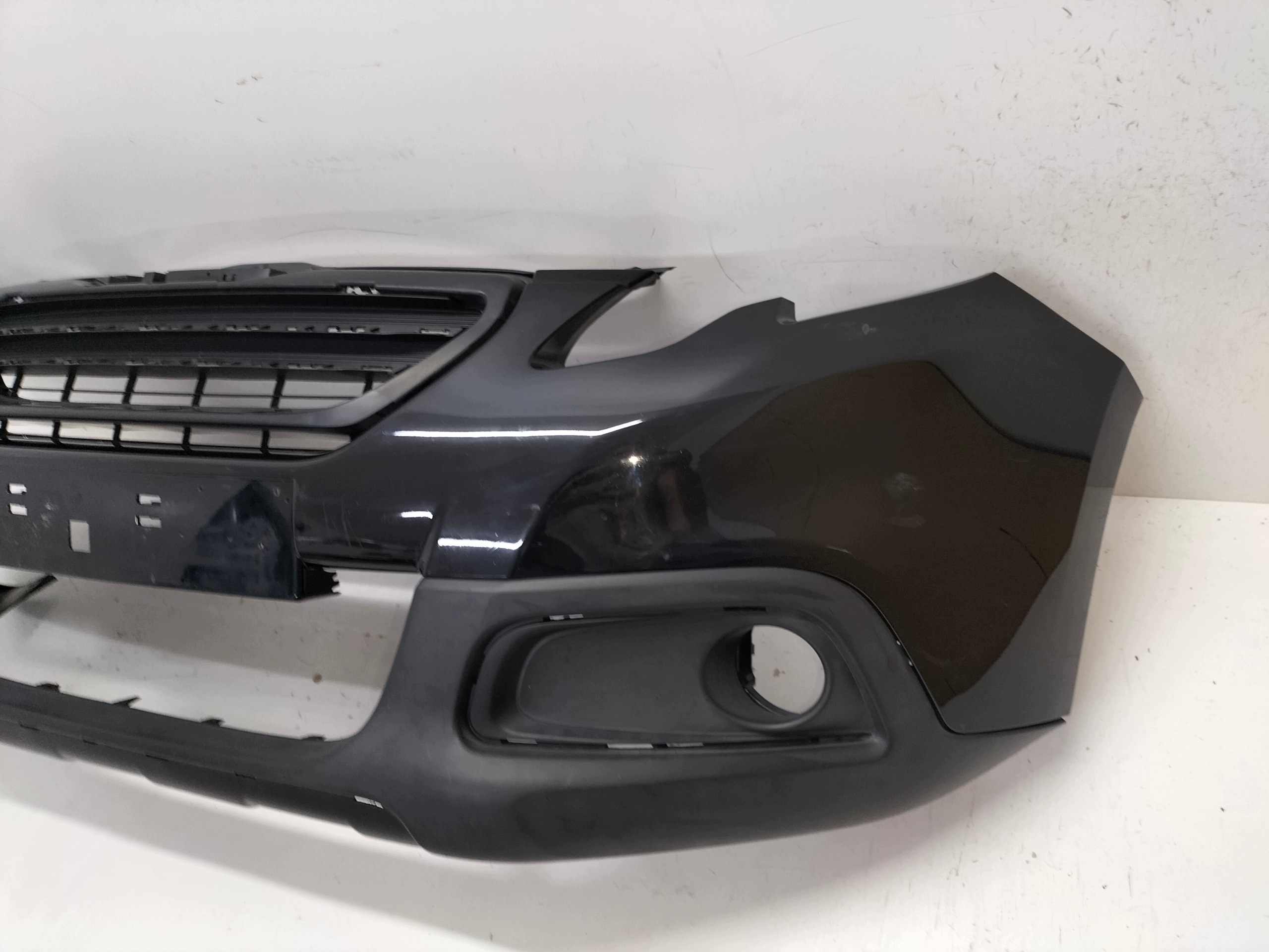Frontstoßstange vorne PEUGEOT 2008 13-16