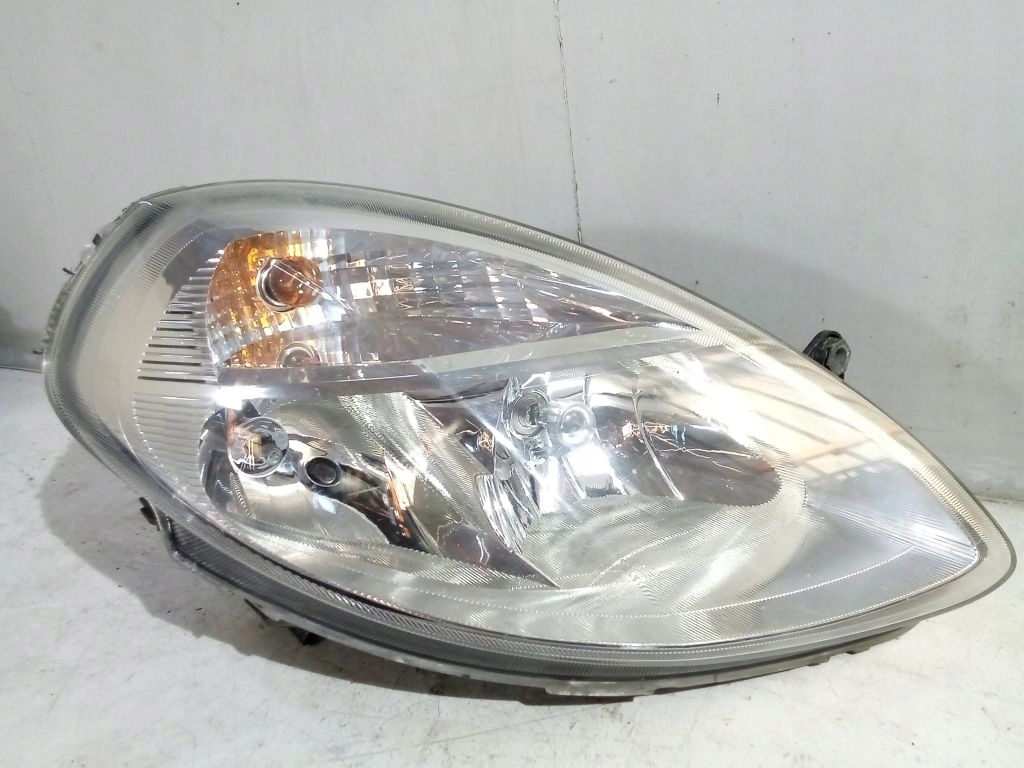Lancia Ypsilon II light right front front