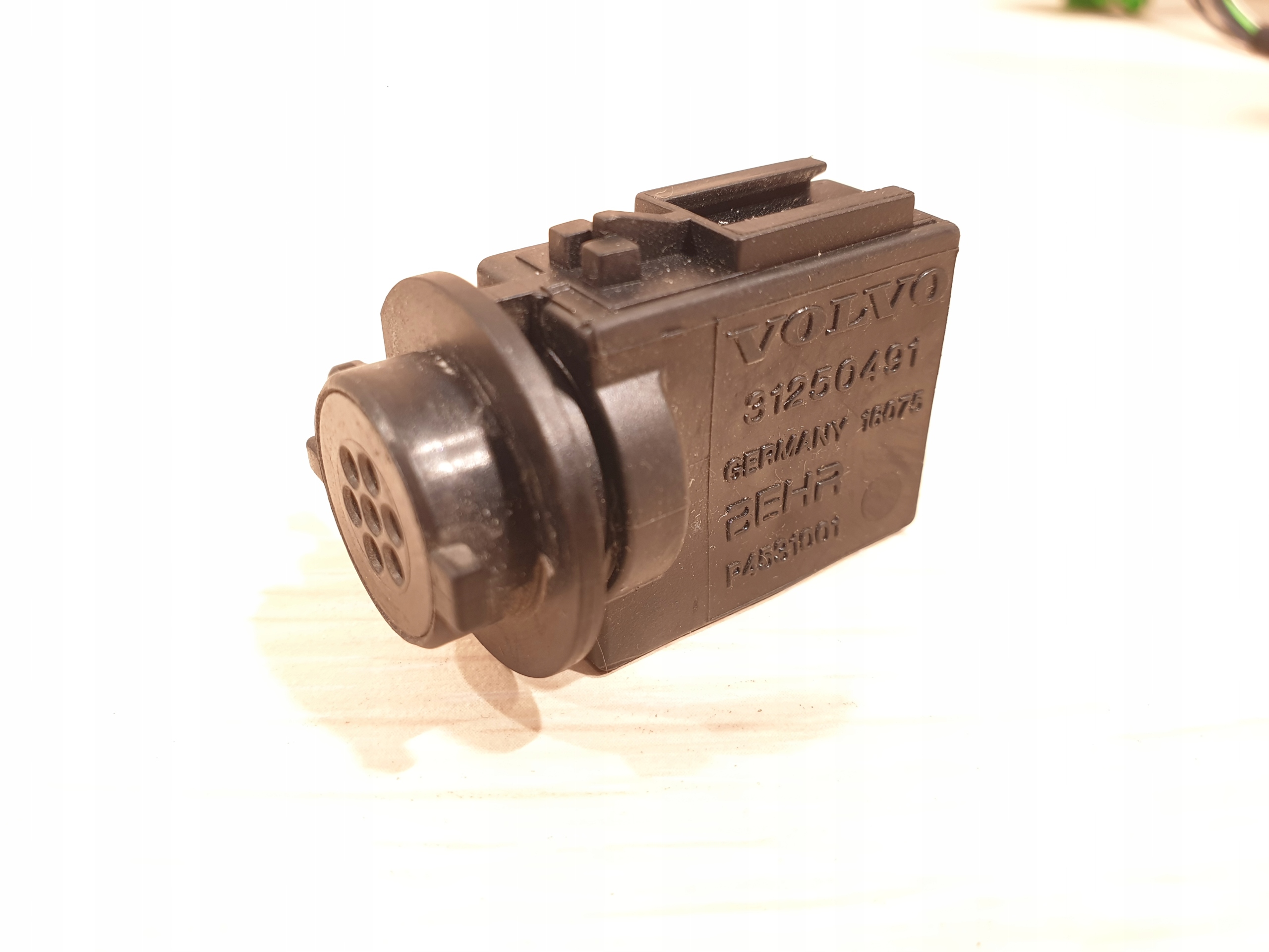 31250491 - VOLVO S80 V70 XC70 XC60 датчик якості повітря