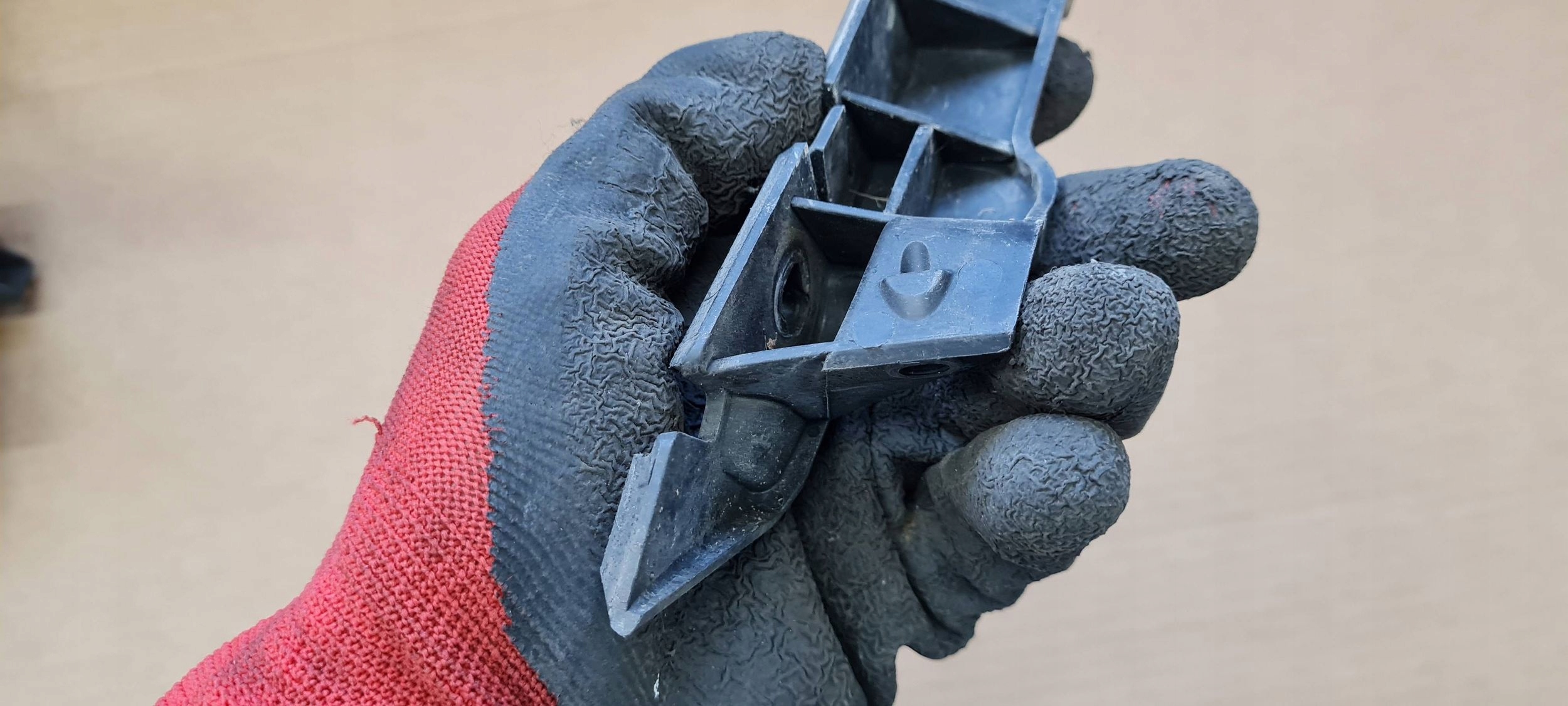A5 8T LIFT S5 support holder bracket of a bumper right front 8T0807284C