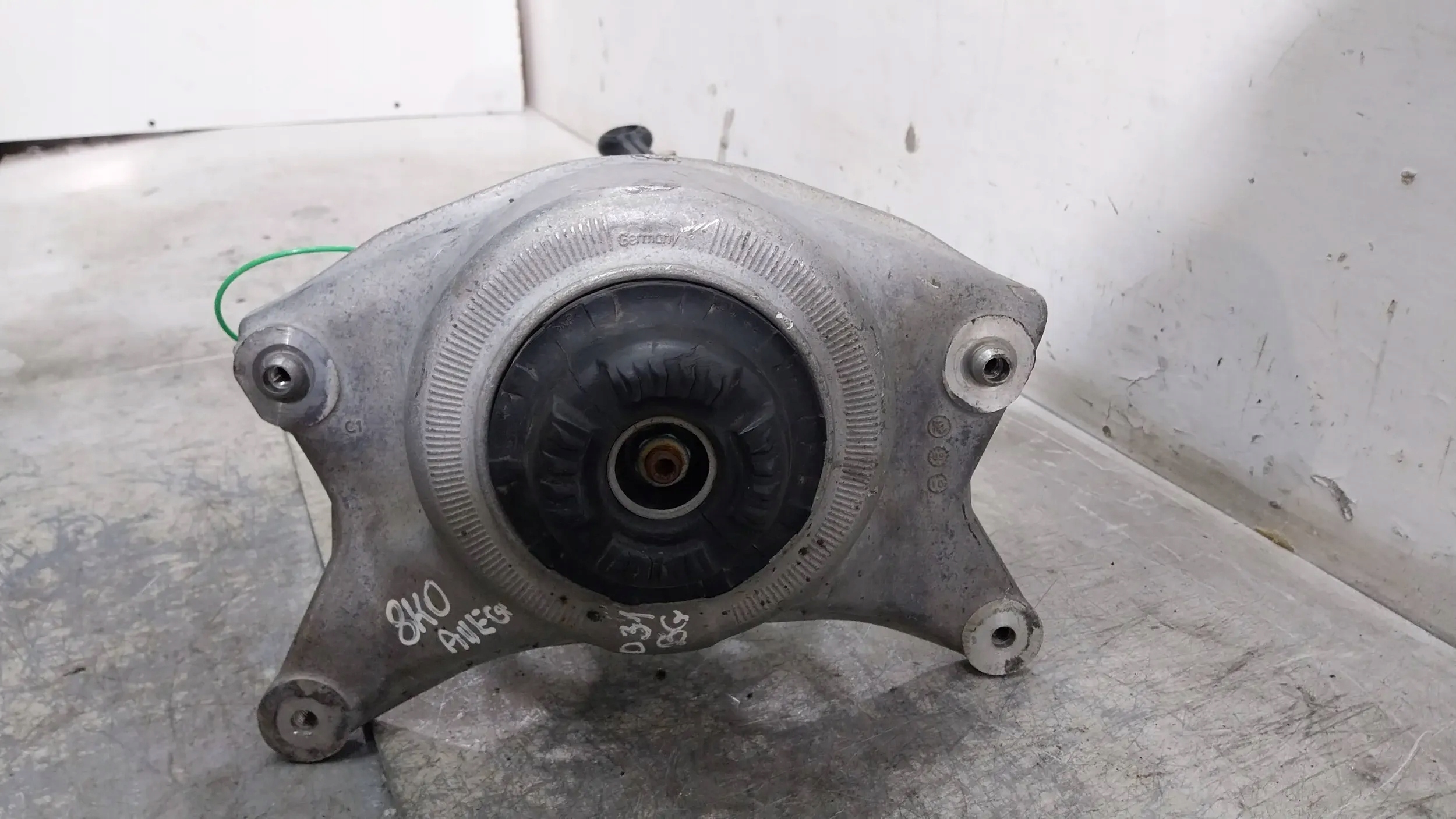 shock absorber front right 8K0413031BG AUDI A4 B8 A5 Q5