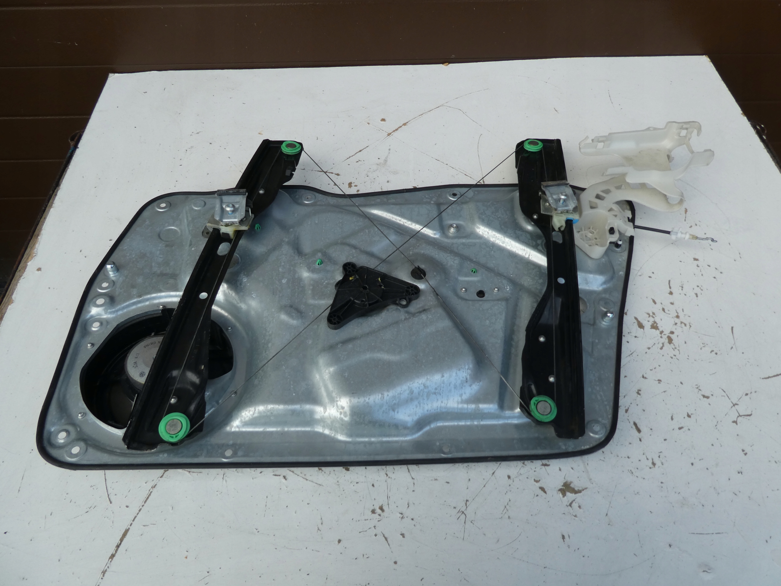 VW TIGUAN MÉCANISME VITRE GAUCHE AVANT 5N0837755