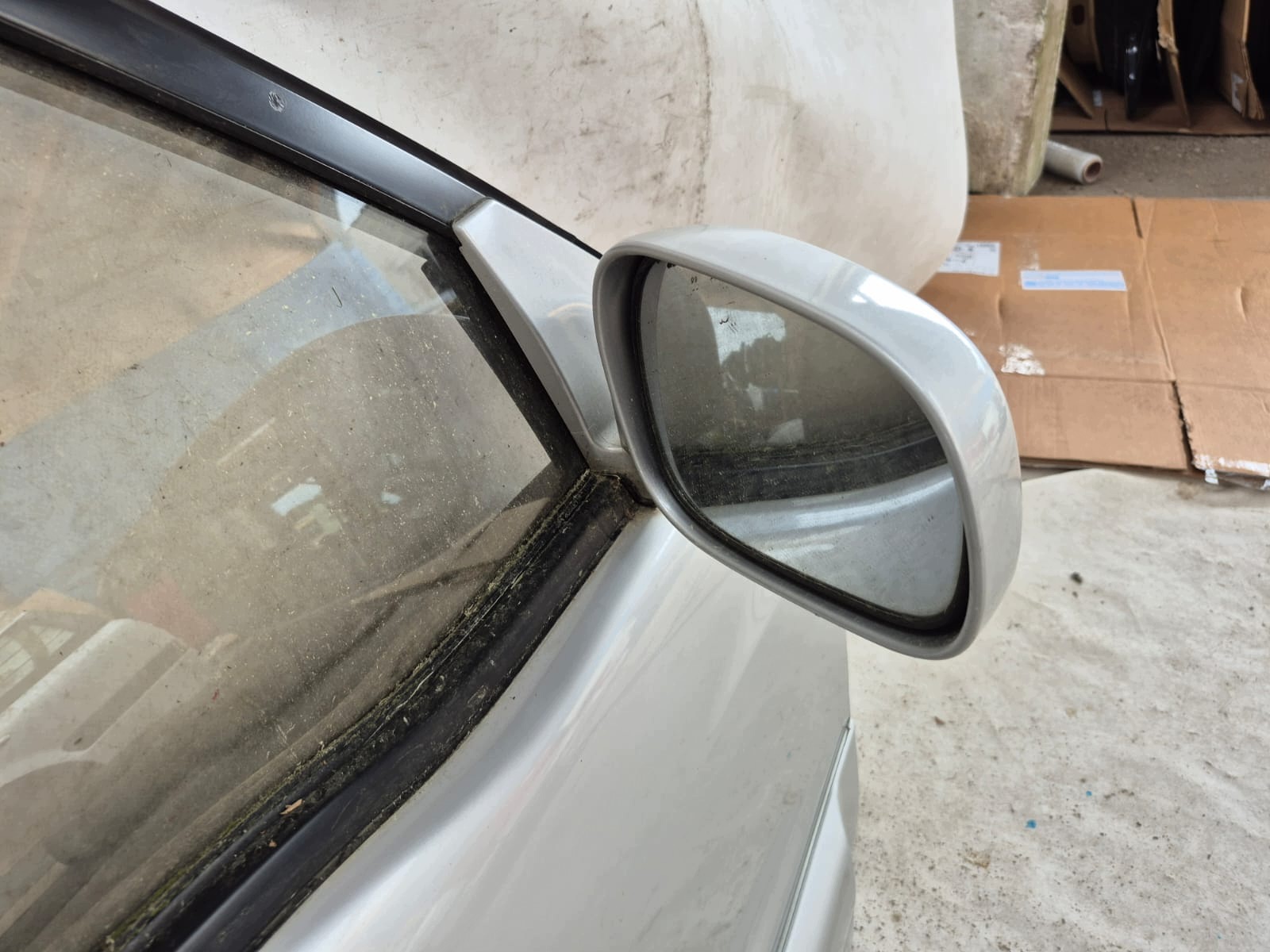 SUZUKI GRAND VITARA and 98- door right front front complete LAK.Z2S