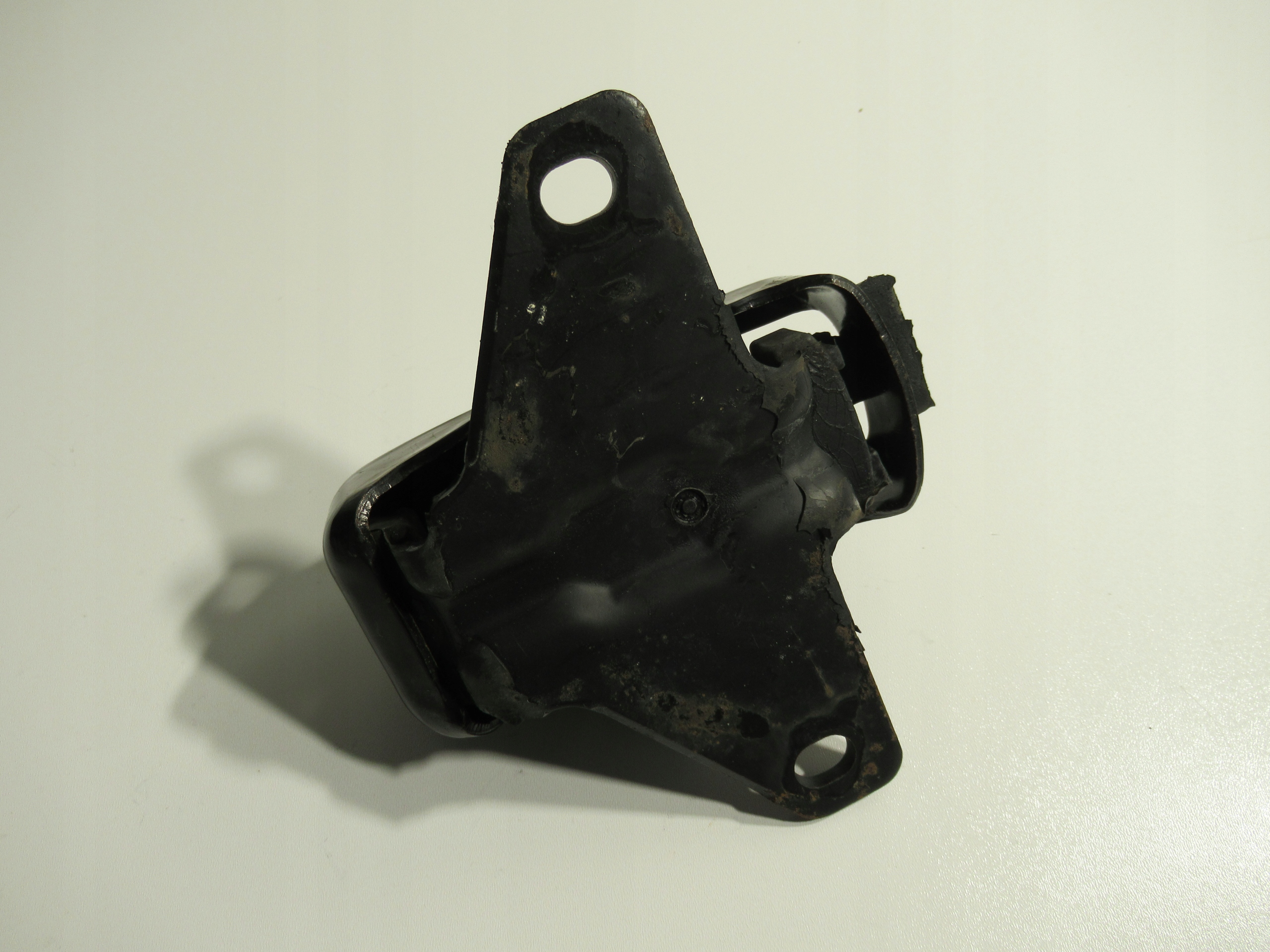 VW Amarok 2H 2.0 TDI engine mount 2H0199256