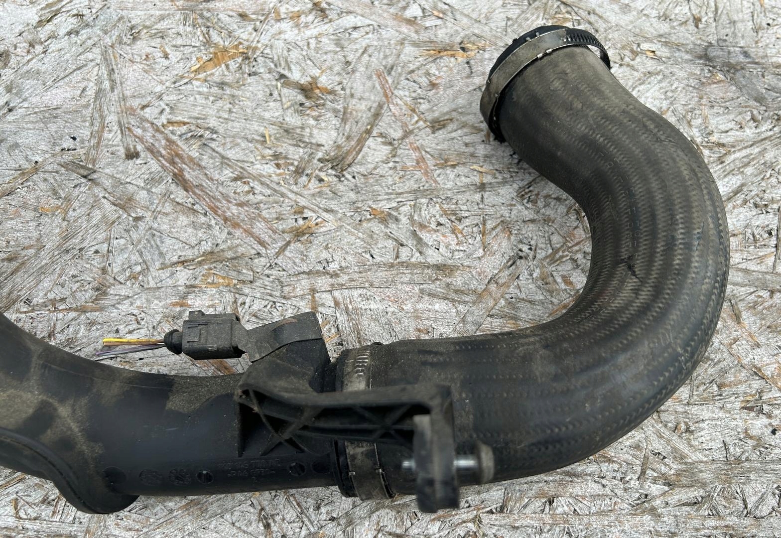 prijenos cijev interkulera VW PASSAT B7 2.0 TDI 10-14 1K0145770AE