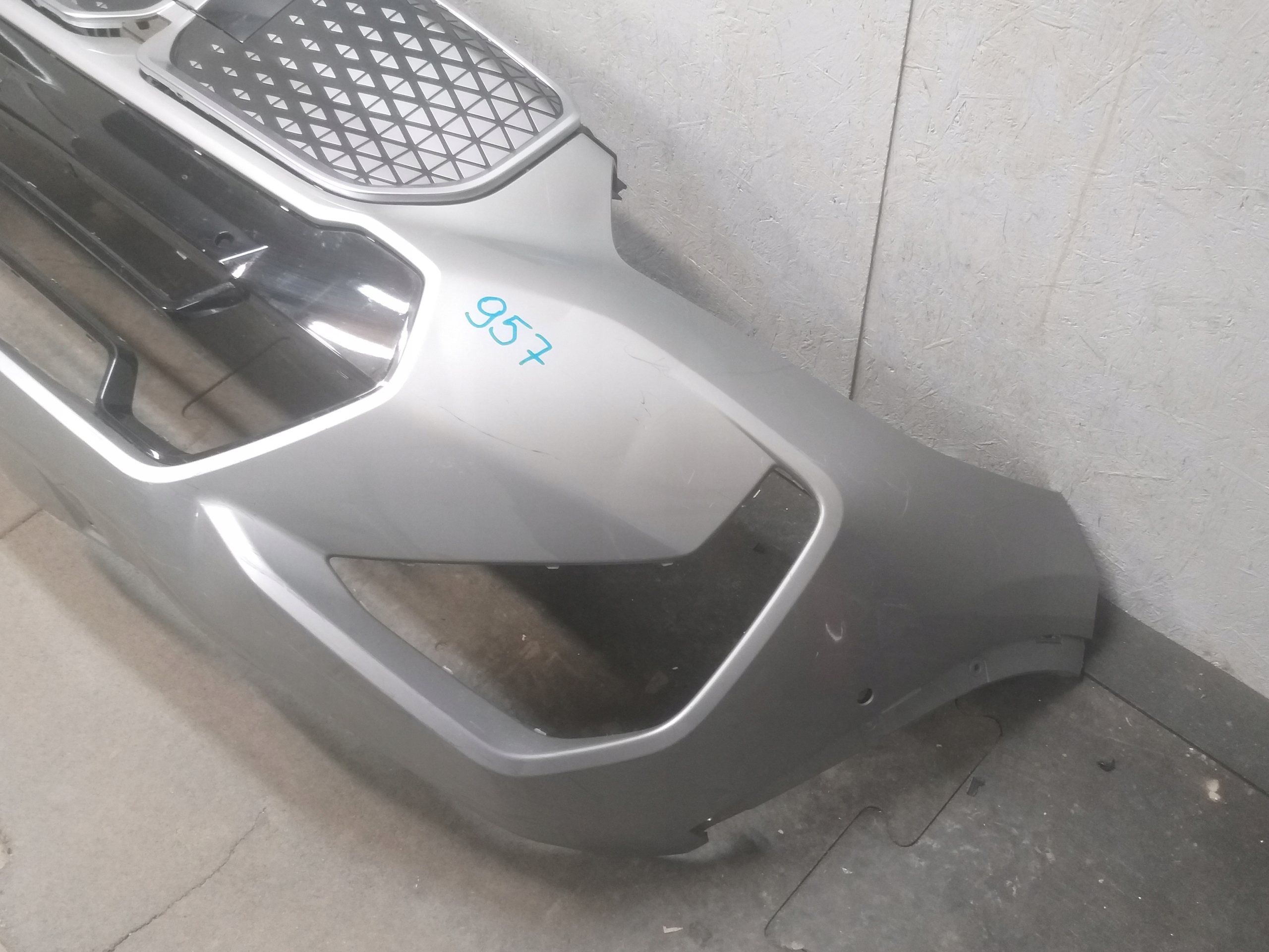 nárazník předek BMW X1 iX1 U11 M PAKIET