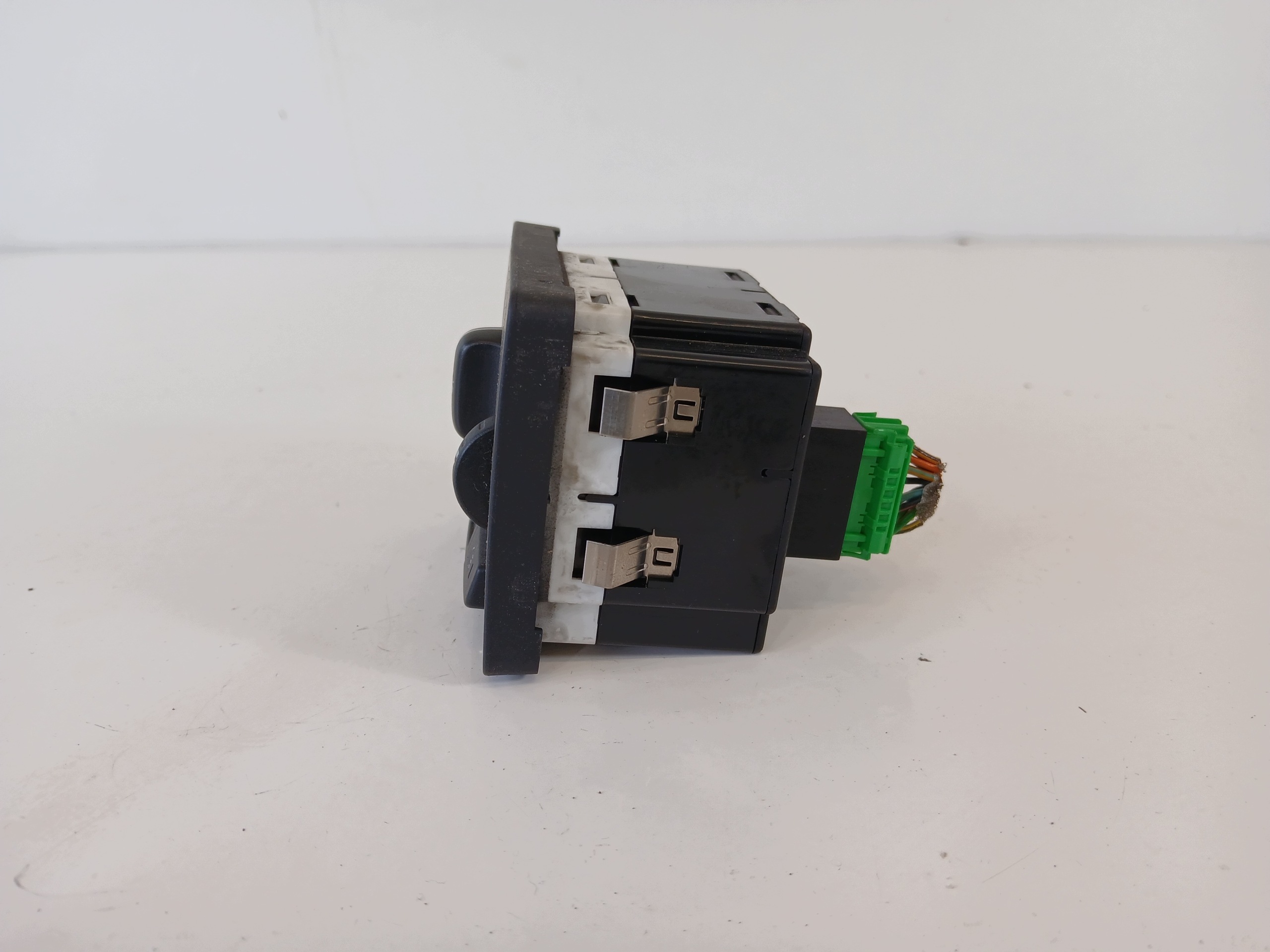 VOLVO V50 S40 II light switch 30739299