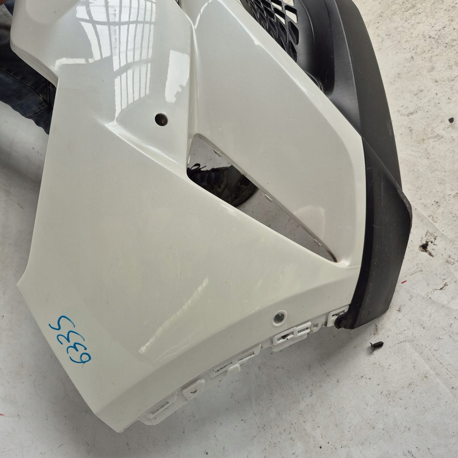 TOYOTA C-HR and 1 16-19 bumper front front PDC
