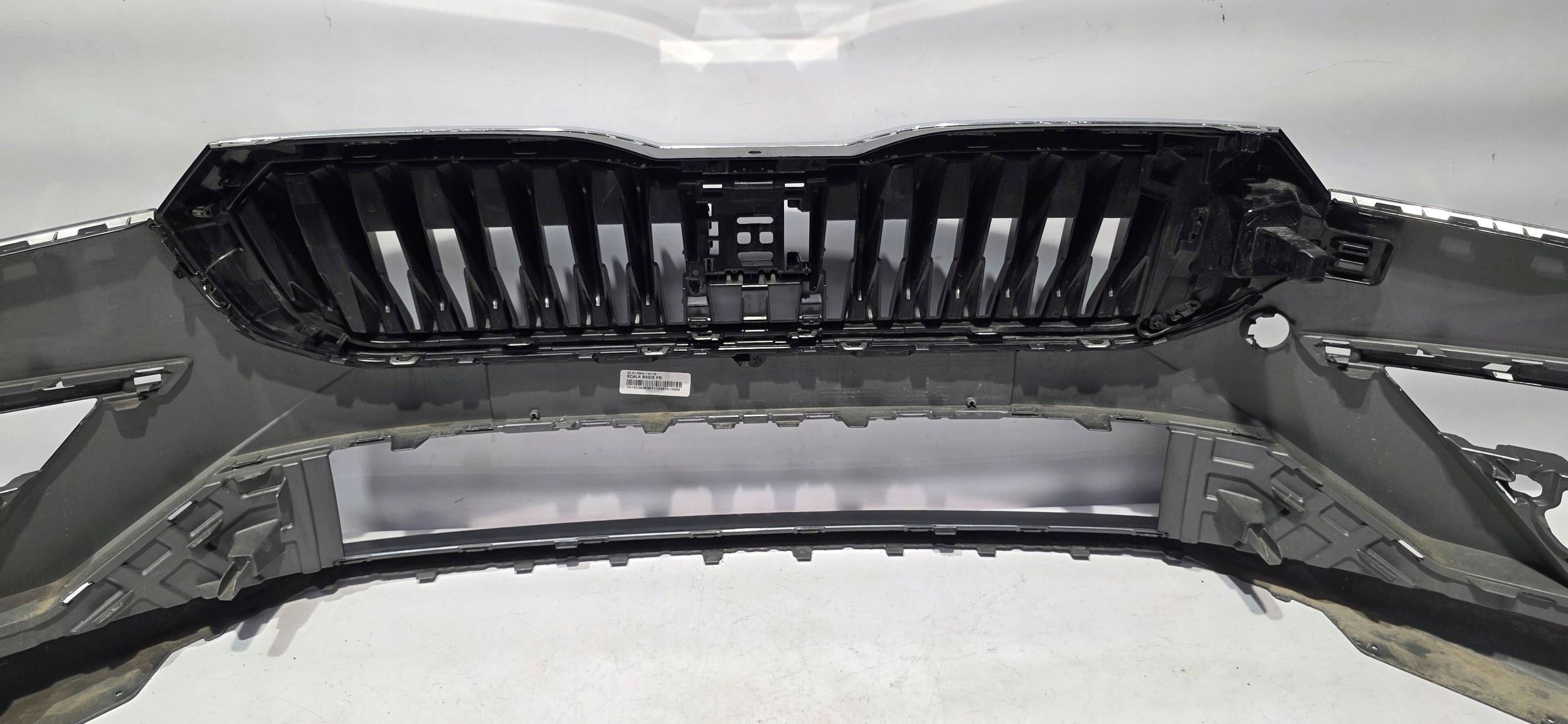 front bumper grille SKODA SCALA LIFT 23- original 657807221F