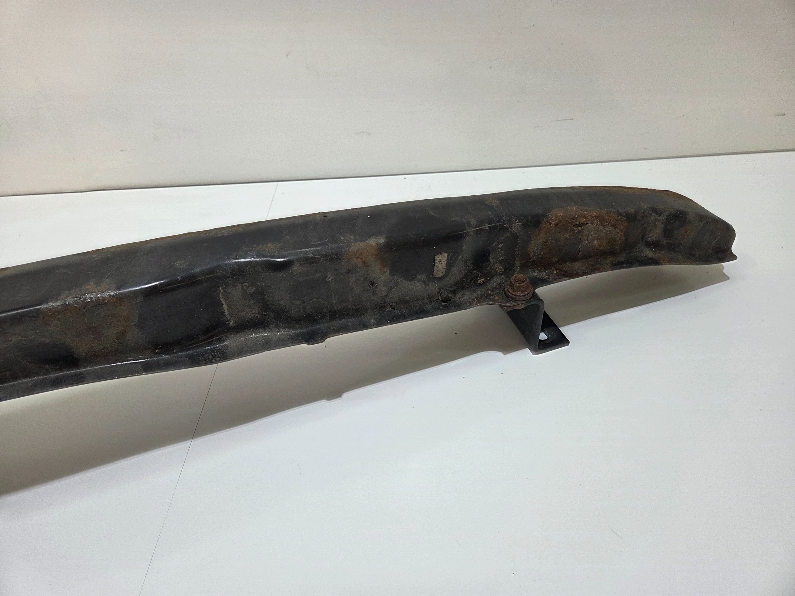 bumper support of the rear below towing BMW E61 7060788