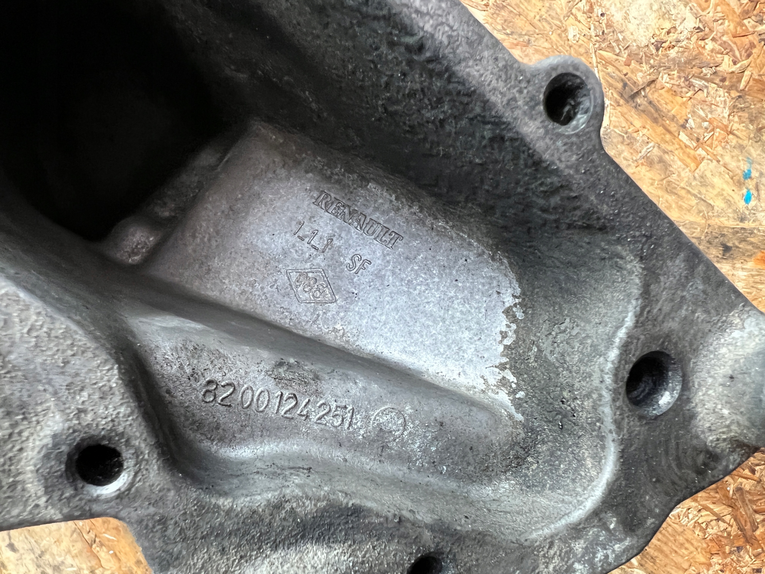 EGR valve throttle flap RENAULT MASTER II 2.2 DCI 8200124251