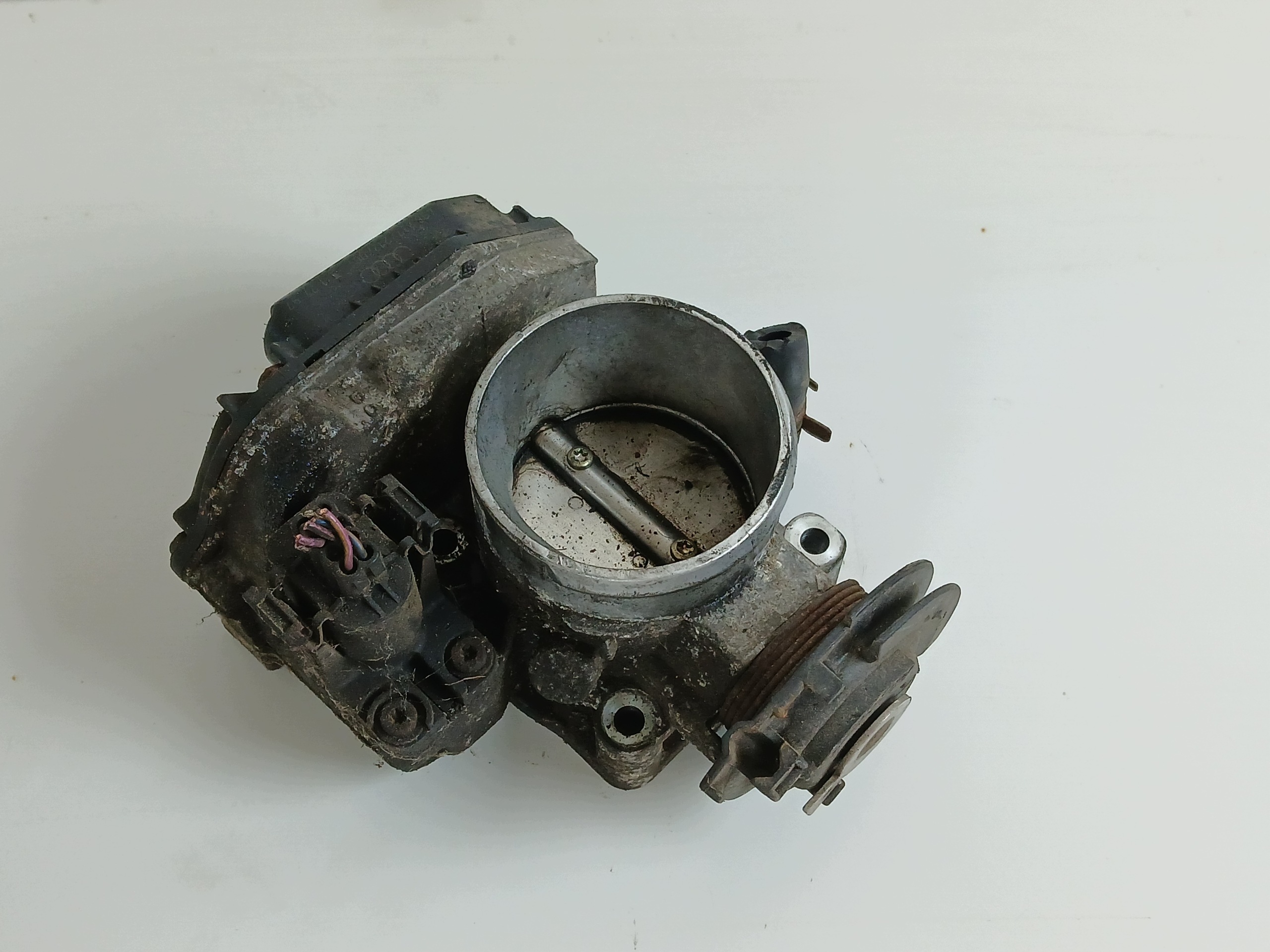 AUDI A3 8L 1.8 T GOLF IV LEON e 1.8 T Valvola a farfalla 06A133063G
