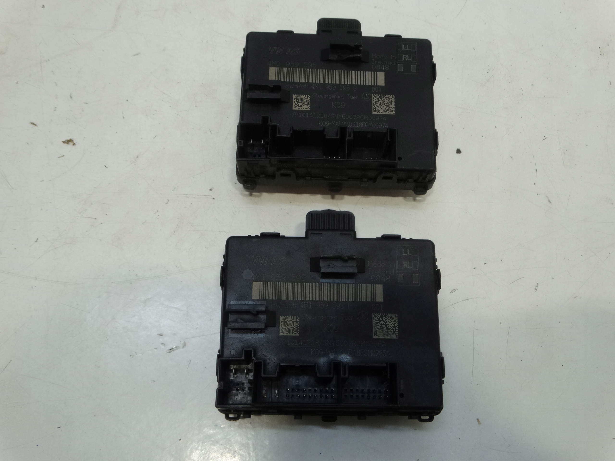 module door right left rear part AUDI PORSCHE 4M1959595B