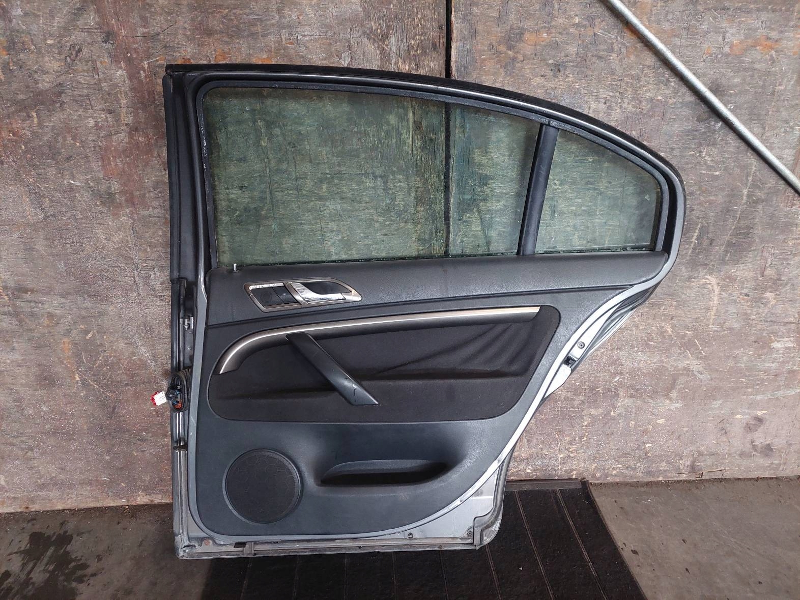 door complete right rear part SKODA SUPERB and 9152