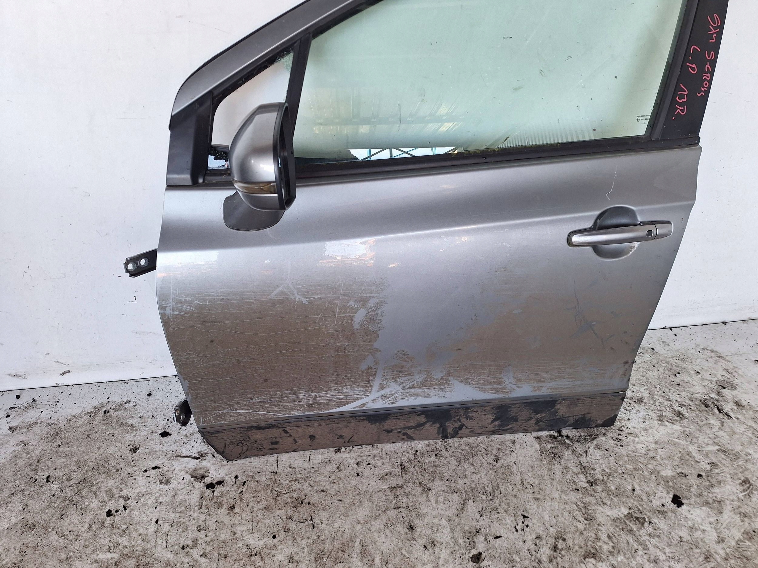 door front front side left Suzuki SX4 S-Cross