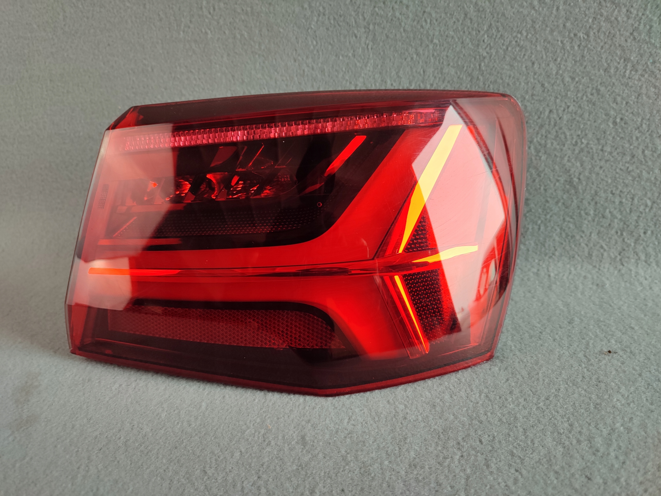 Audi A6 Rückleuchte 4G9945096F Rearlamp - Thumbnail 2