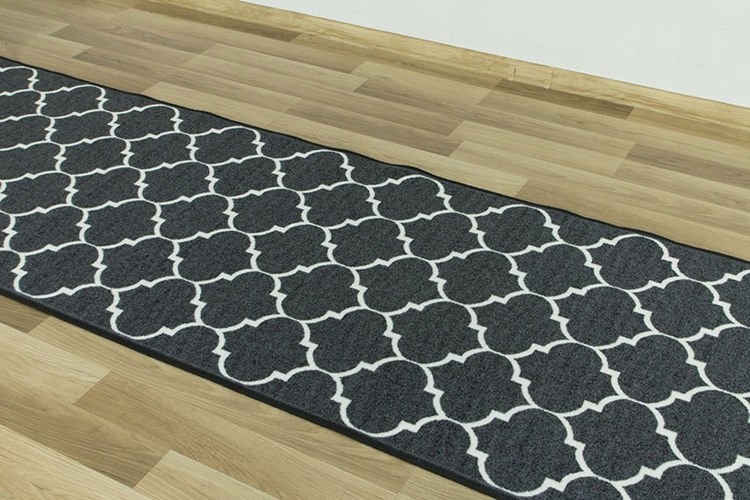 szer. 67 cm GRAFITOWY ANTYPOŚLIZGOWY PODGUMOWANY CHODNIK KONICZYNA CLOVER Marka Akcila