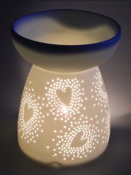 

Biały Kominek Zapachowy do wosku i olejków