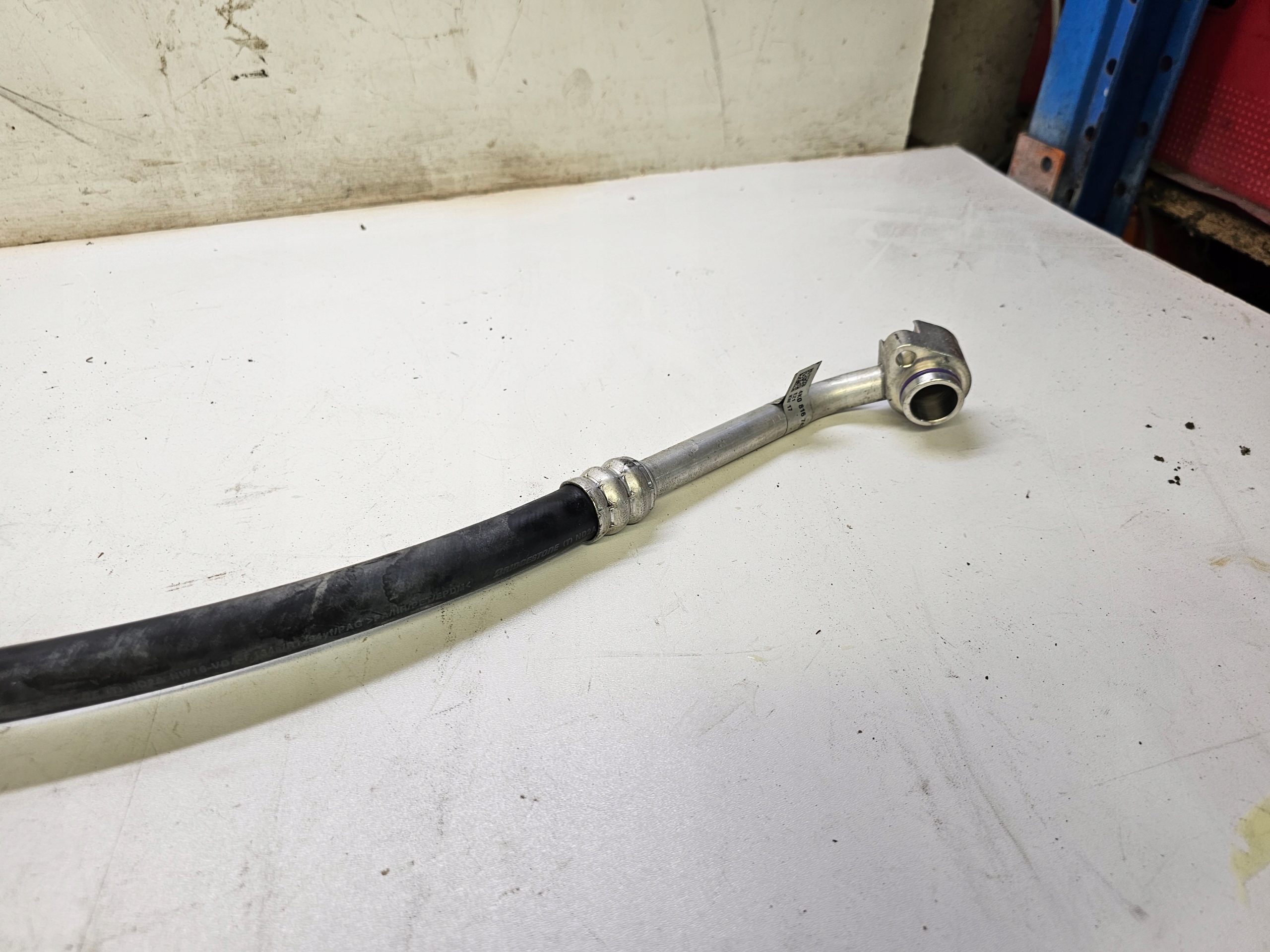 vedení hadice klimatizaci AUDI A6 C8 4K 4K0816743CQ
