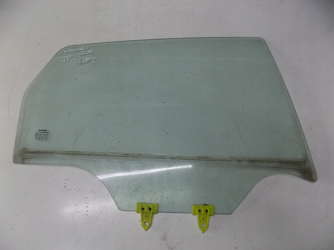 NISSAN QASHQAI J10 LIFT Szyba prawy tyl nr 0