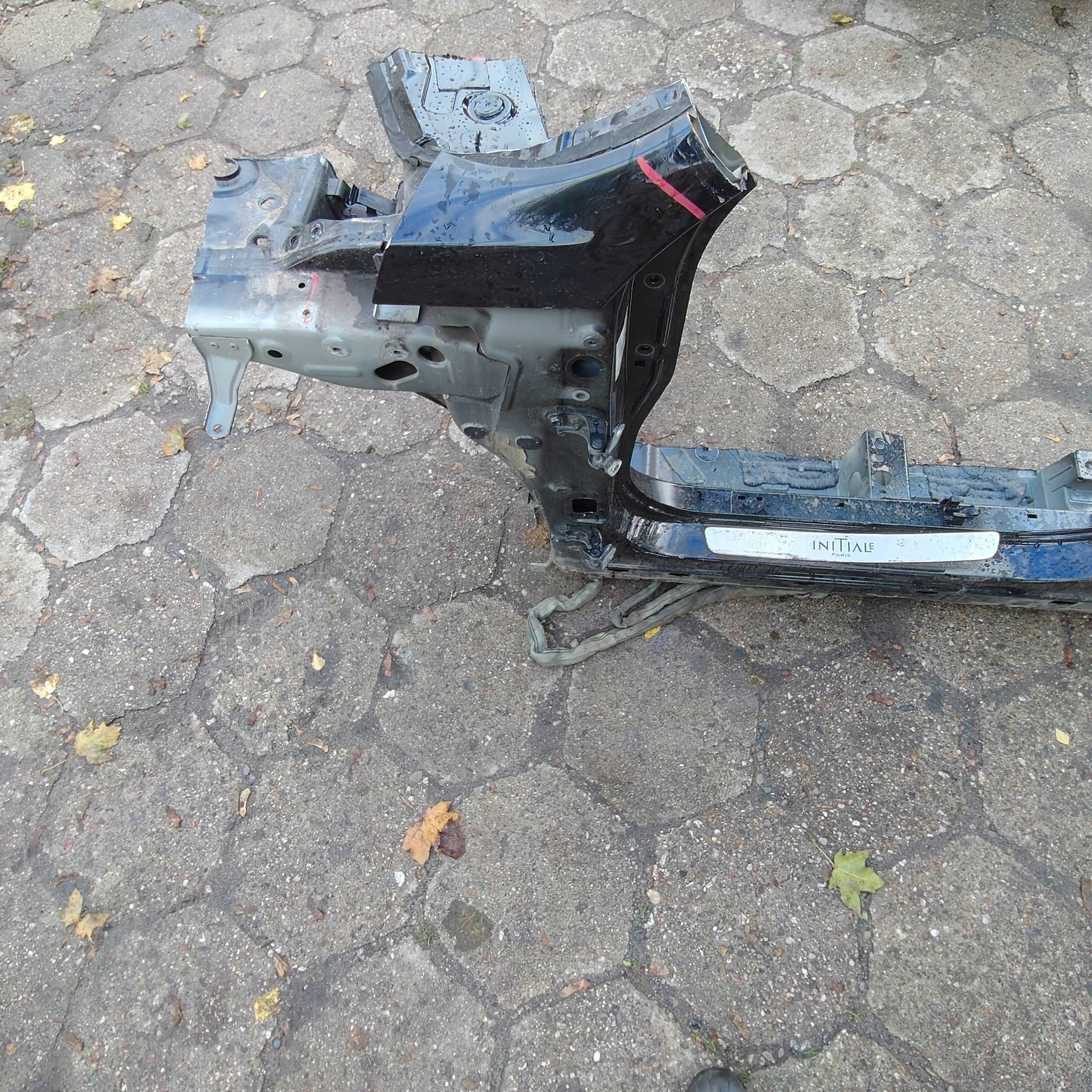 Renault Talisman 2016 left side quarter front threshold sedan