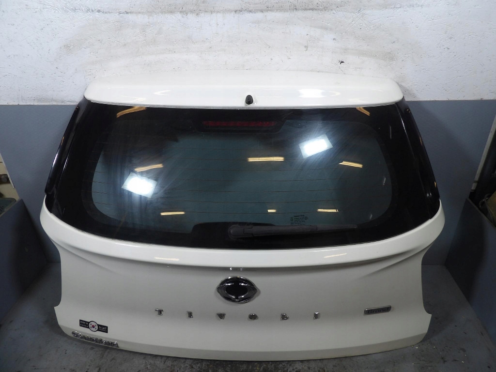 SSANGYONG TIVOLI GRAND rear trunk door WAA
