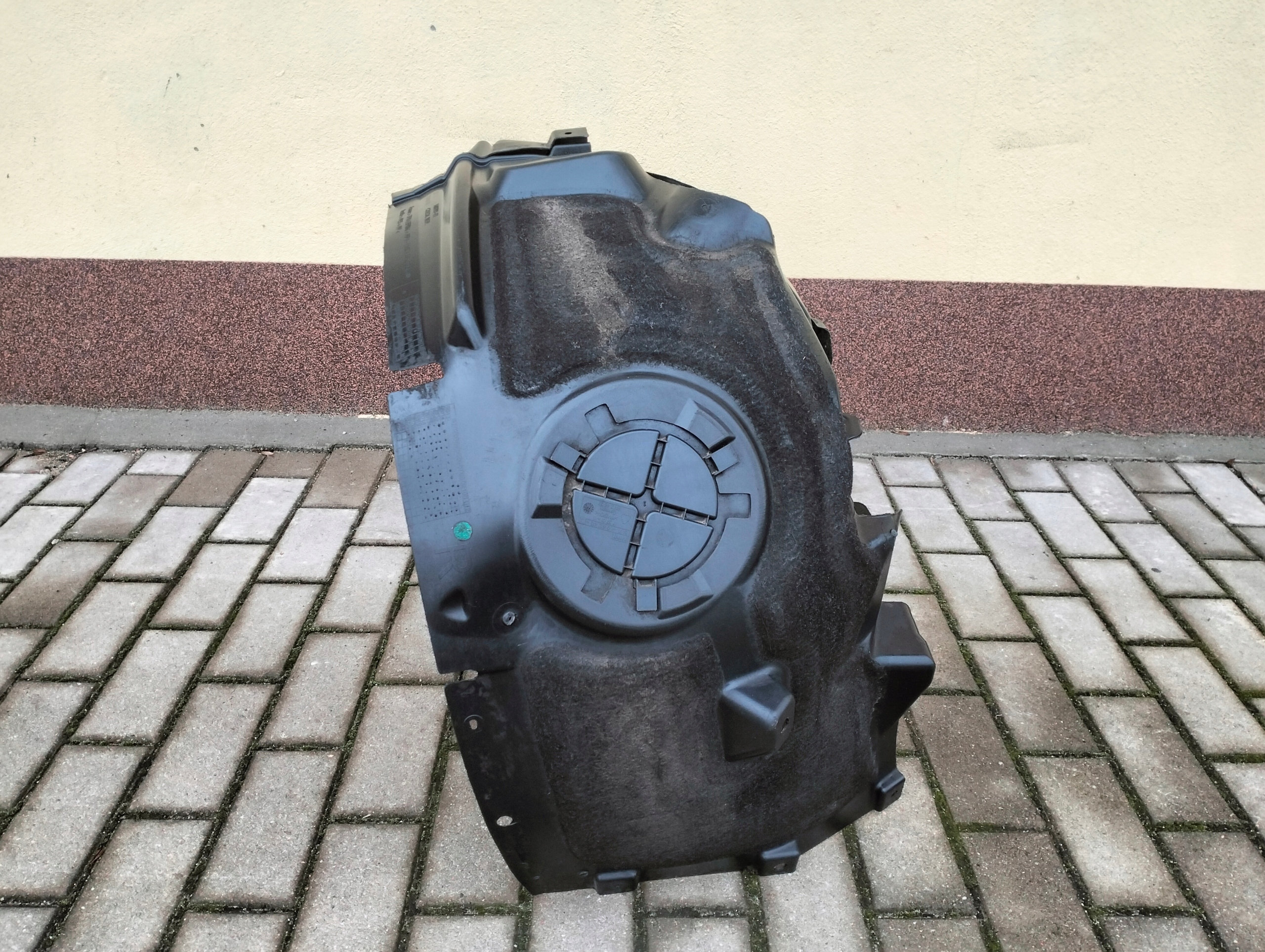 NADKOLE PRZEDNIE PRZÓD PRAWE BMW i3