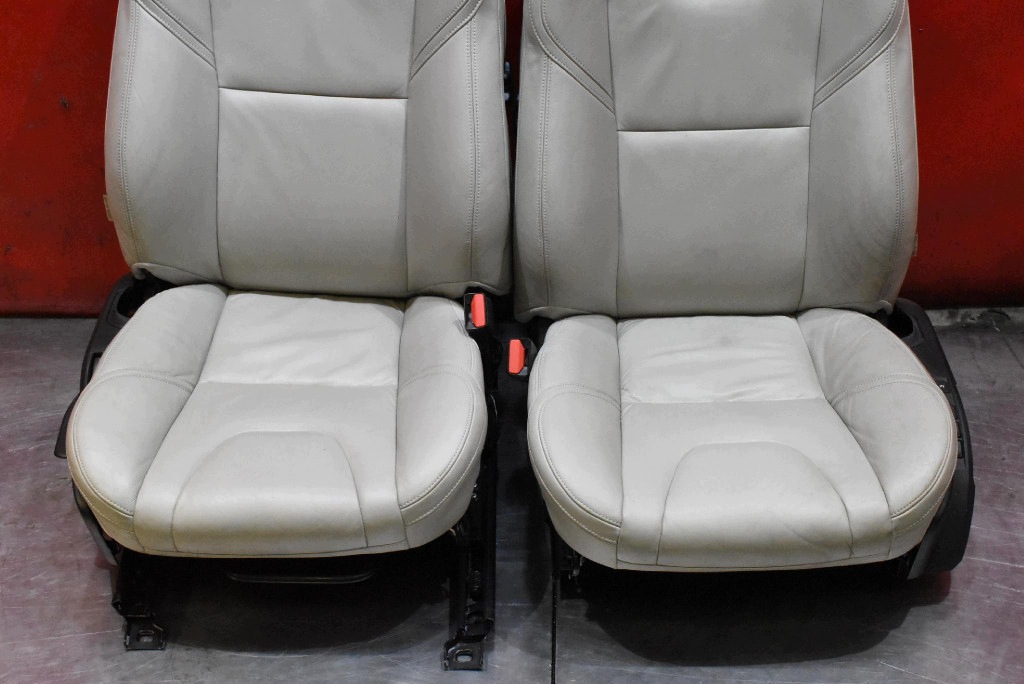 Sitz Sitze SKORZANE KOMPLET EU VOLVO V40 2 II 5D HB 12-16