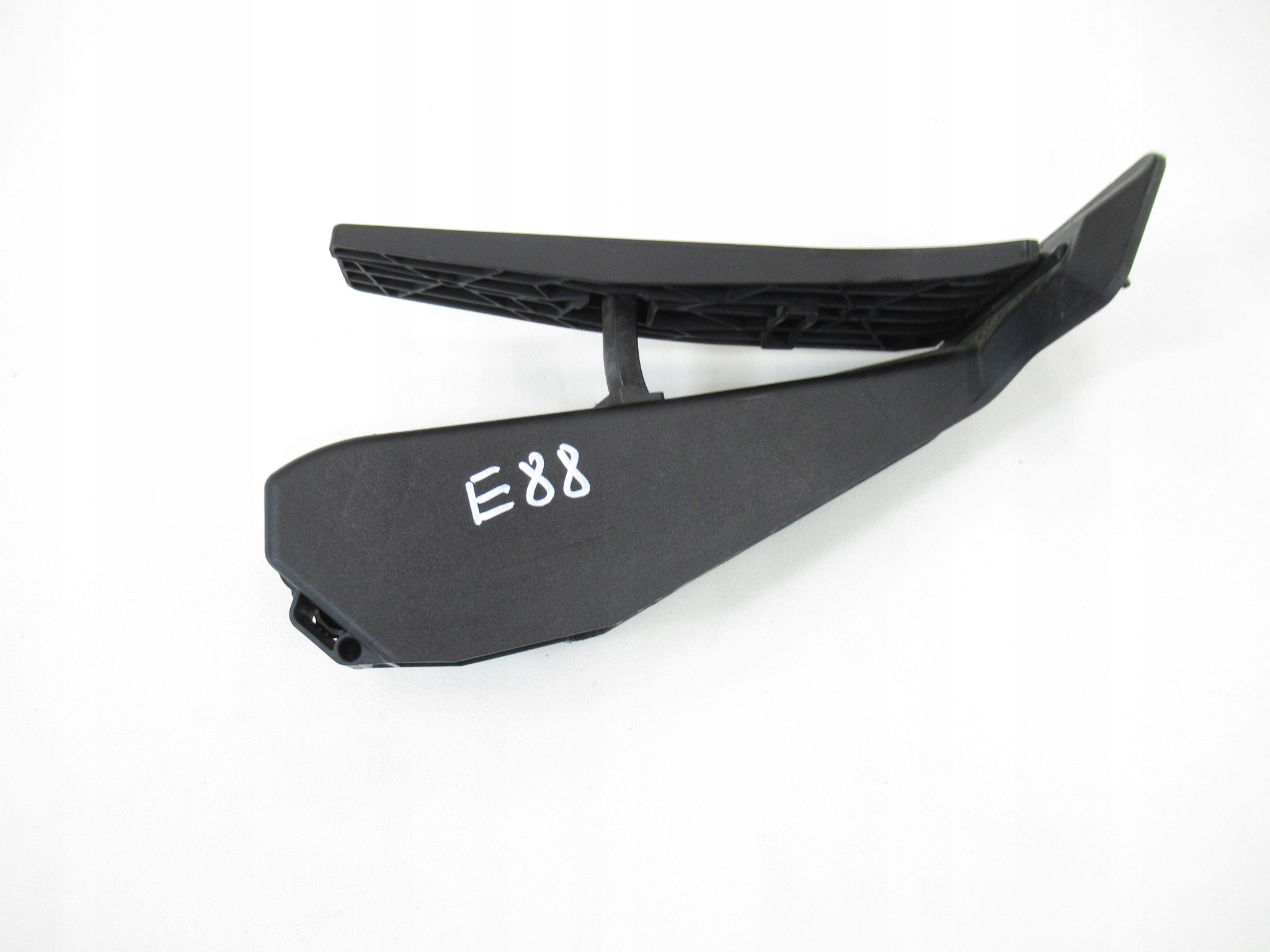 accelerator pedal BMW e81 e82 e88 F20 F22 F25 G01 G20