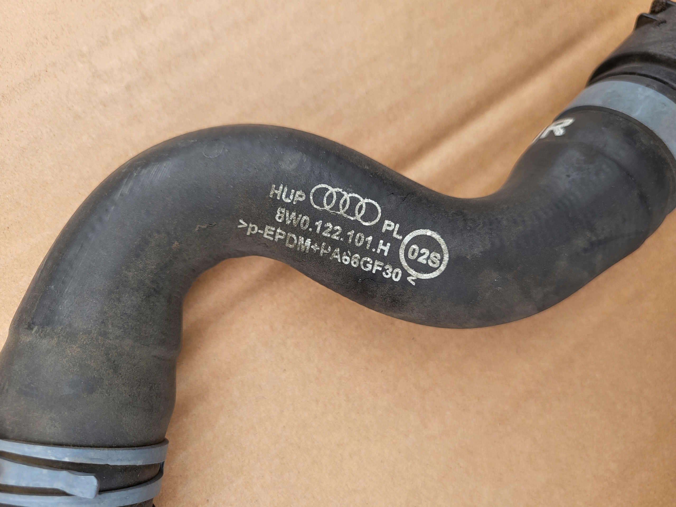 prijenos WODNY vode cijev crijevo AUDI A4 B9 8W EU 8W0122101H