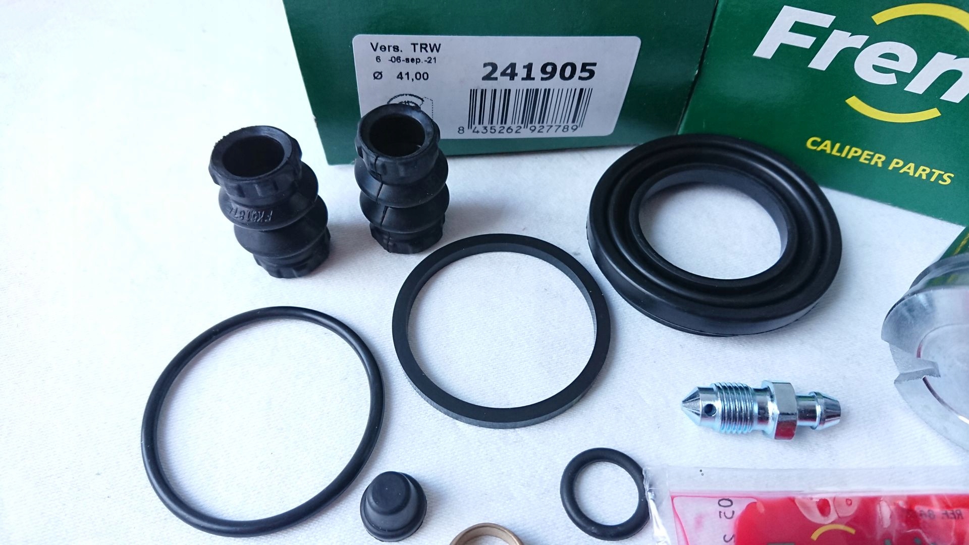 ZESTAW NAPRAWCZY ZACISKU TYŁ 41mm AUDI SEAT VW Numer katalogowy części 241905