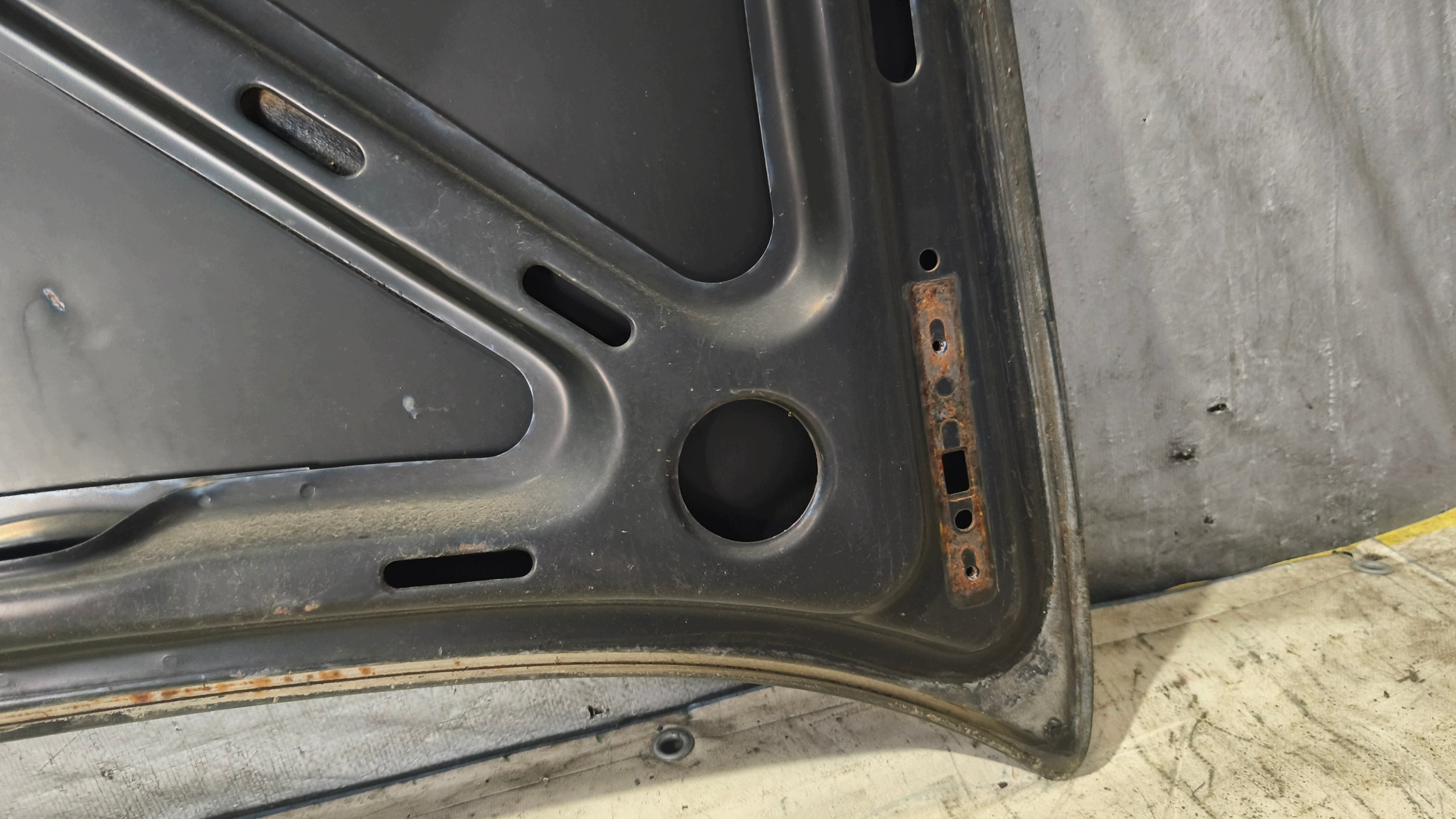 trunk door boot MERCEDES W126 sedan
