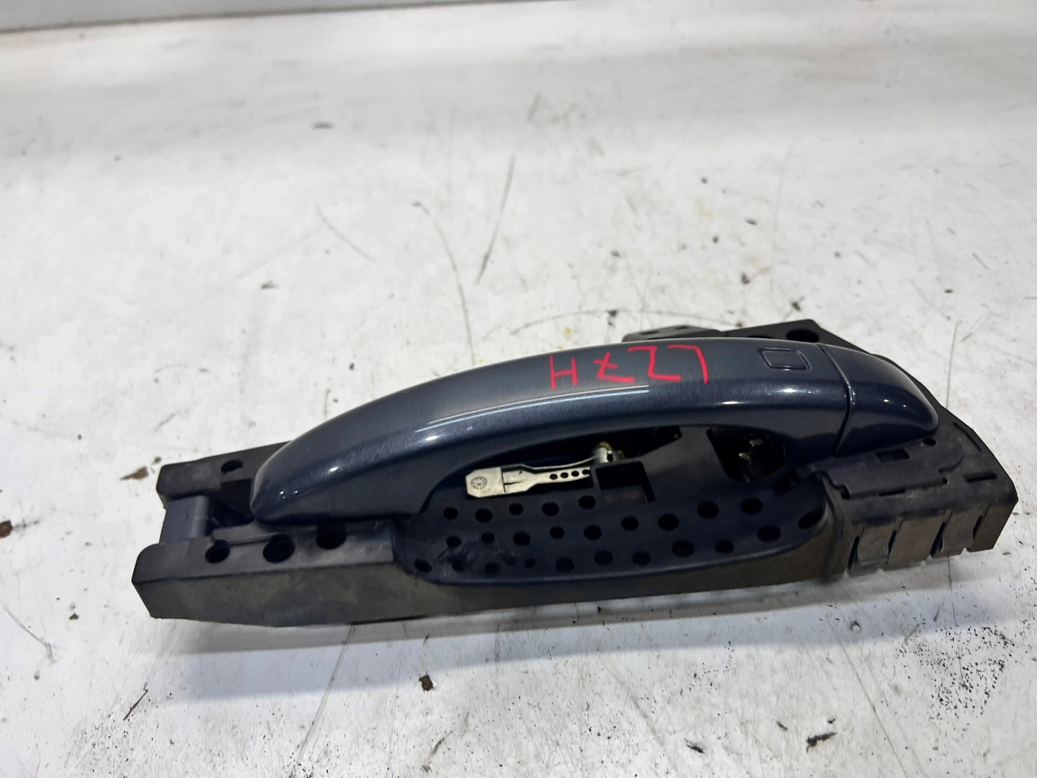 handle right AUDI A4 B8 A5 8T Q5 LZ7H 8T0837886A