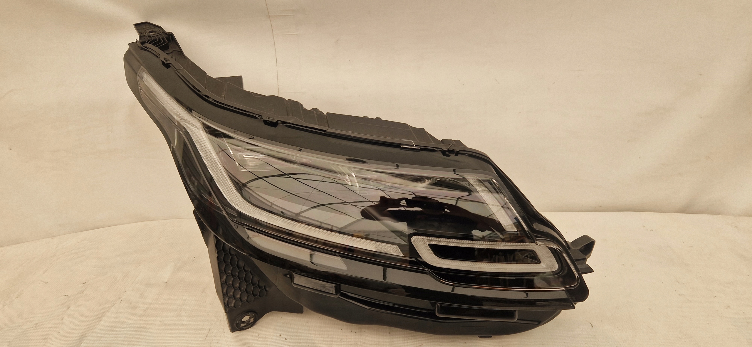 RANGE ROVER VELAR FULL LED KOMPLETNY LAMPA PRAWA Producent części Land Rover OE