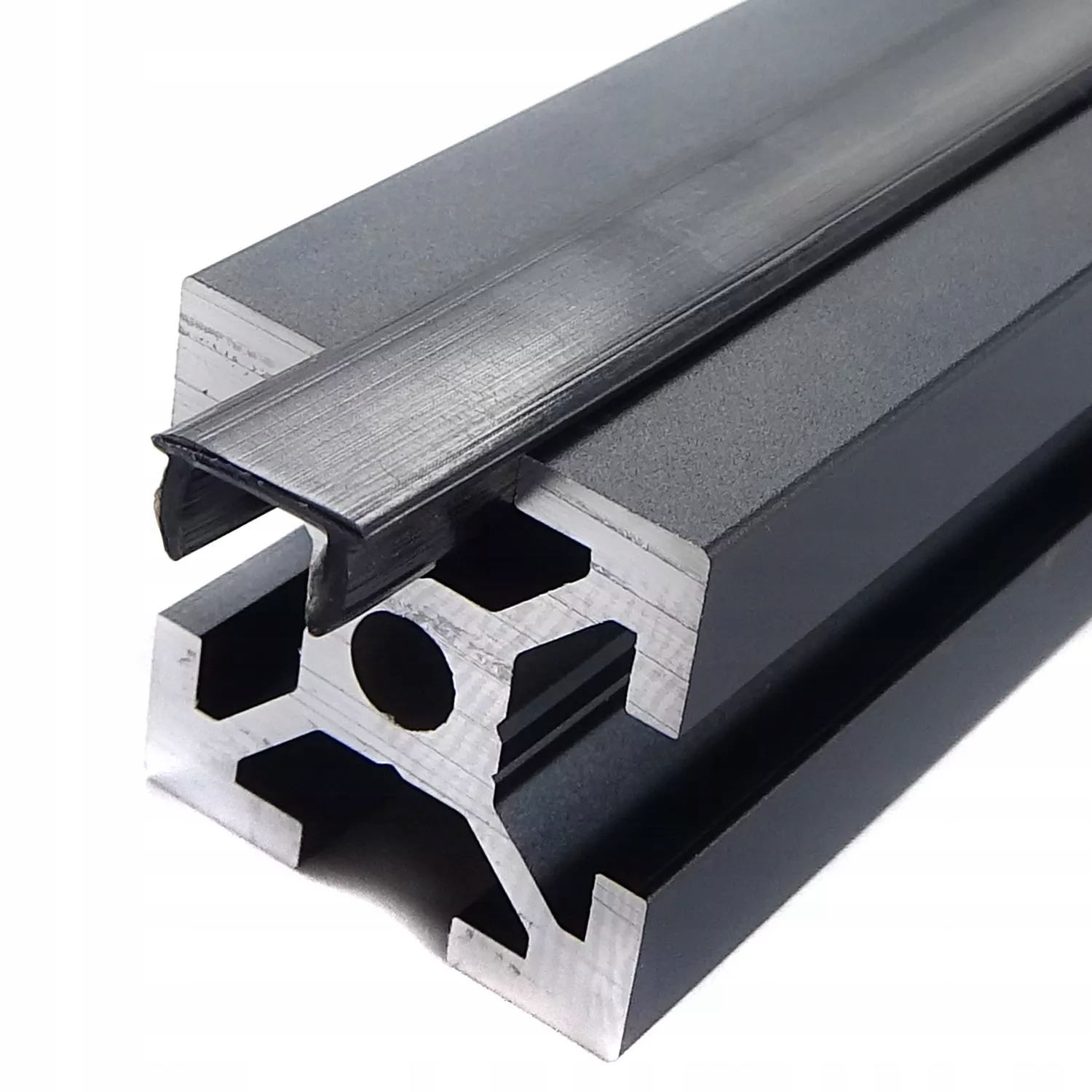 

Maskownica do profilu 2020 T-slot czarna 1m