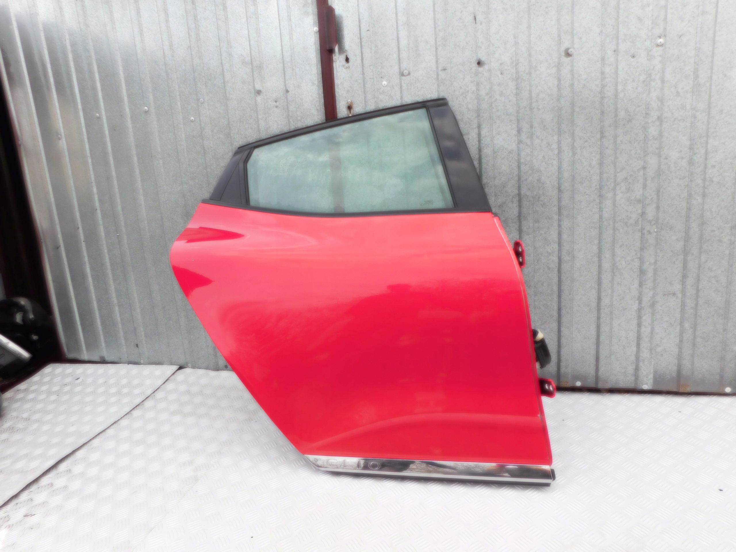 door right rear part right rear part complete red Renault Clio V original