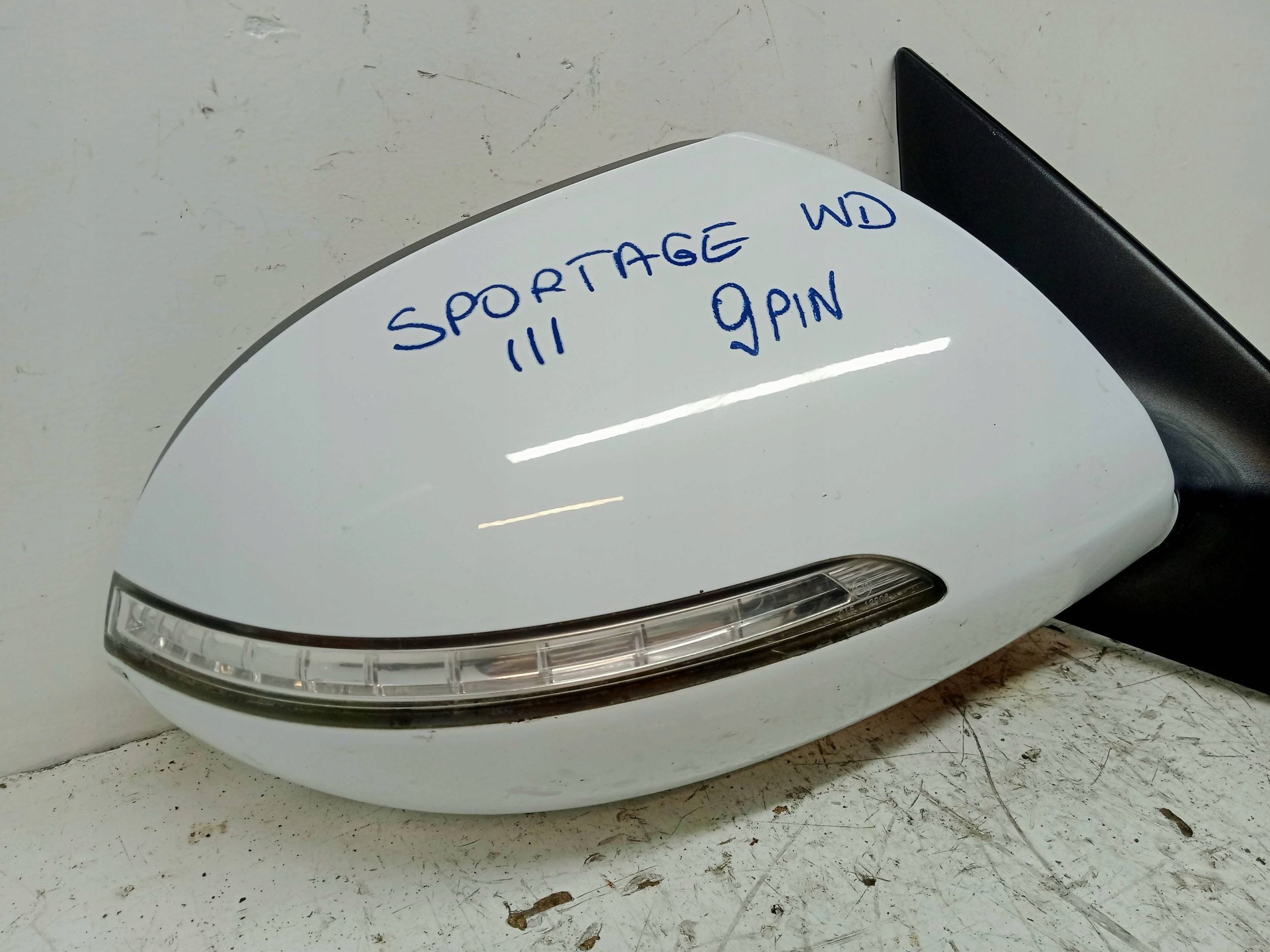 KIA SPORTAGE III mirror right 9-PIN WD 2011