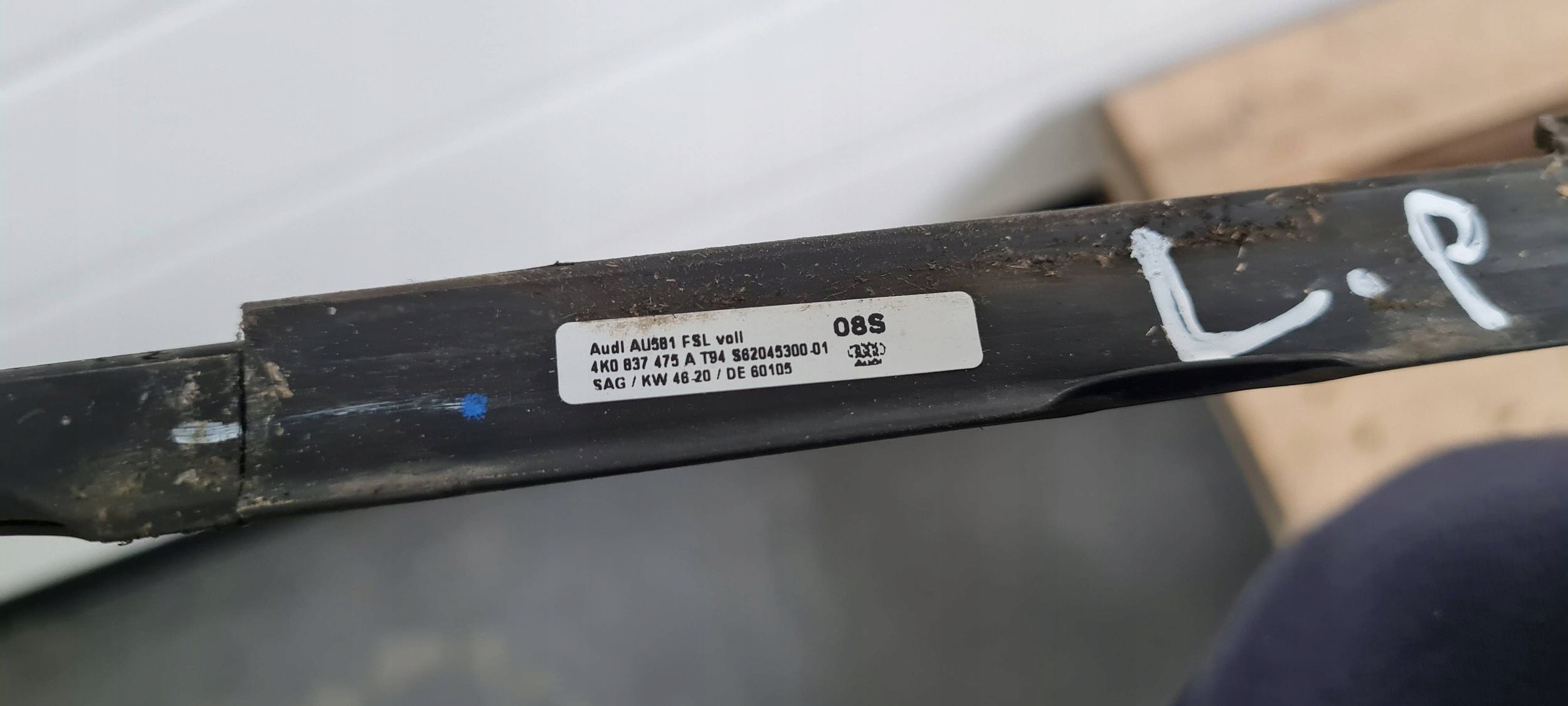 A6 C8 4K moulding ZGARNAJACA door left left front SLINE black 4K0837475A
