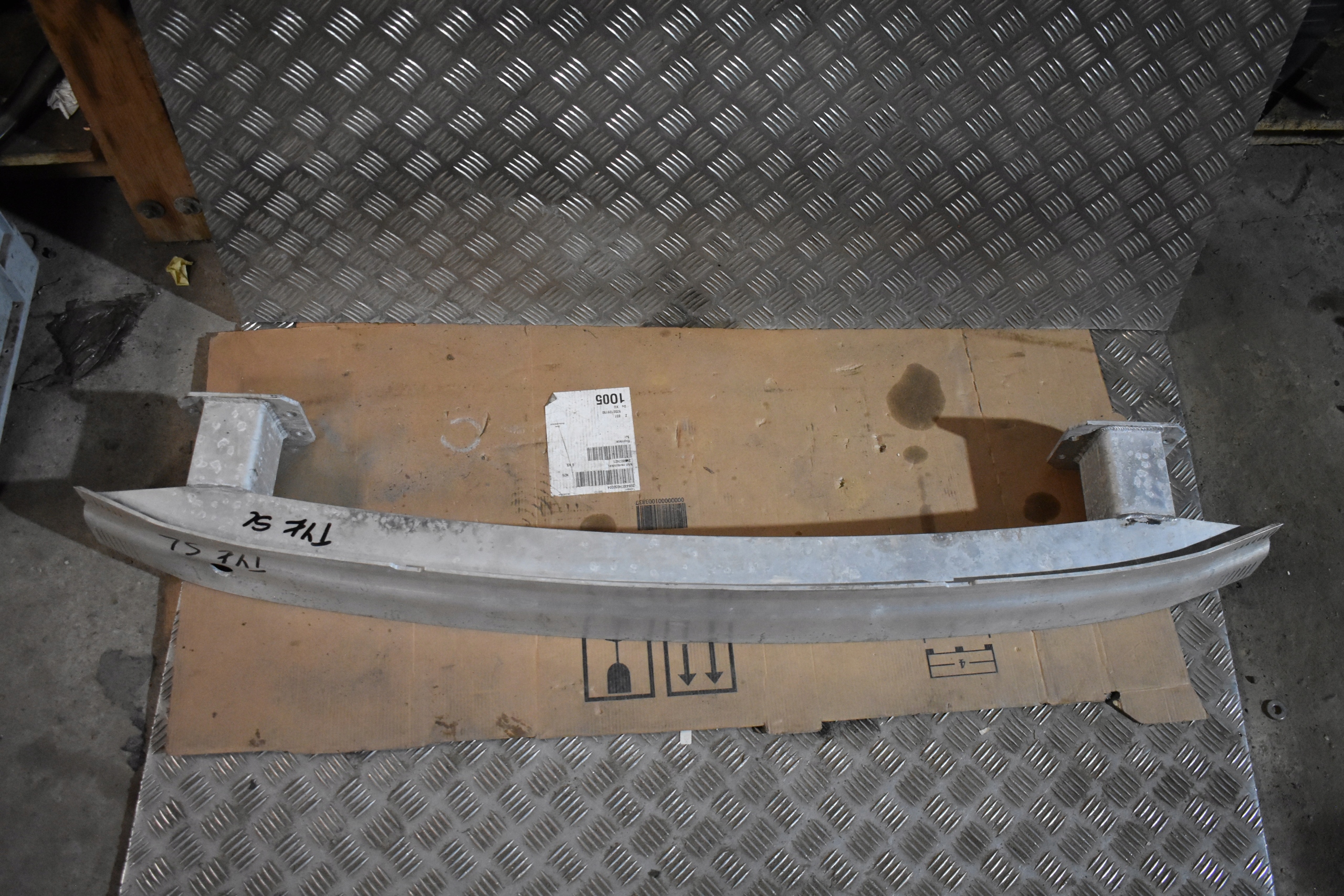 IDEALNA BELKA ZDERZAKA TYLNA MERCEDES SL R231 W231 1 Numer katalogowy części SL BELKA R231