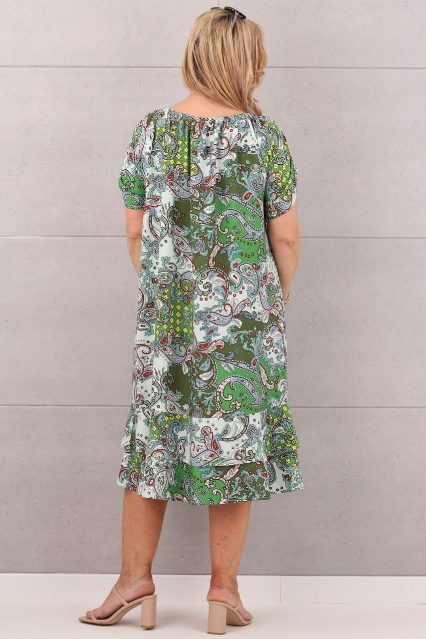 ZWIEWNA SUKIENKA NA LATO DUŻE ROZMIARY WZORZYSTA PLAŻOWA PROSTA LUŹNA LEKKA Długość midi