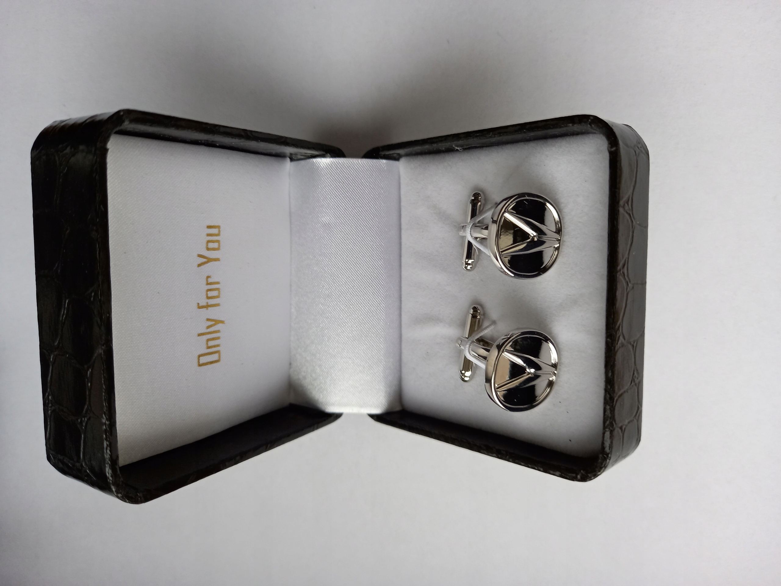 Manžetové knoflíčky na košilích Exciting Infiniti Acura