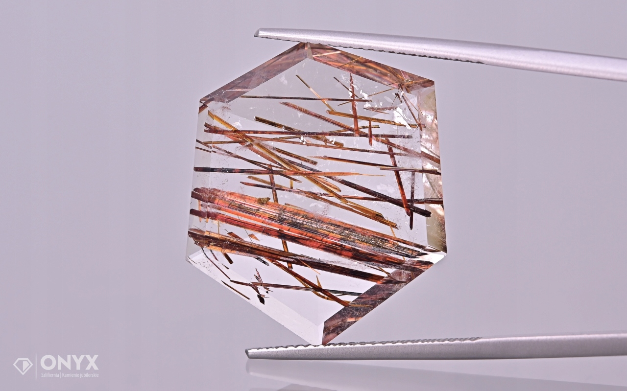 Křemen s rutilem fazetovaný nepravidelný 25x21 mm