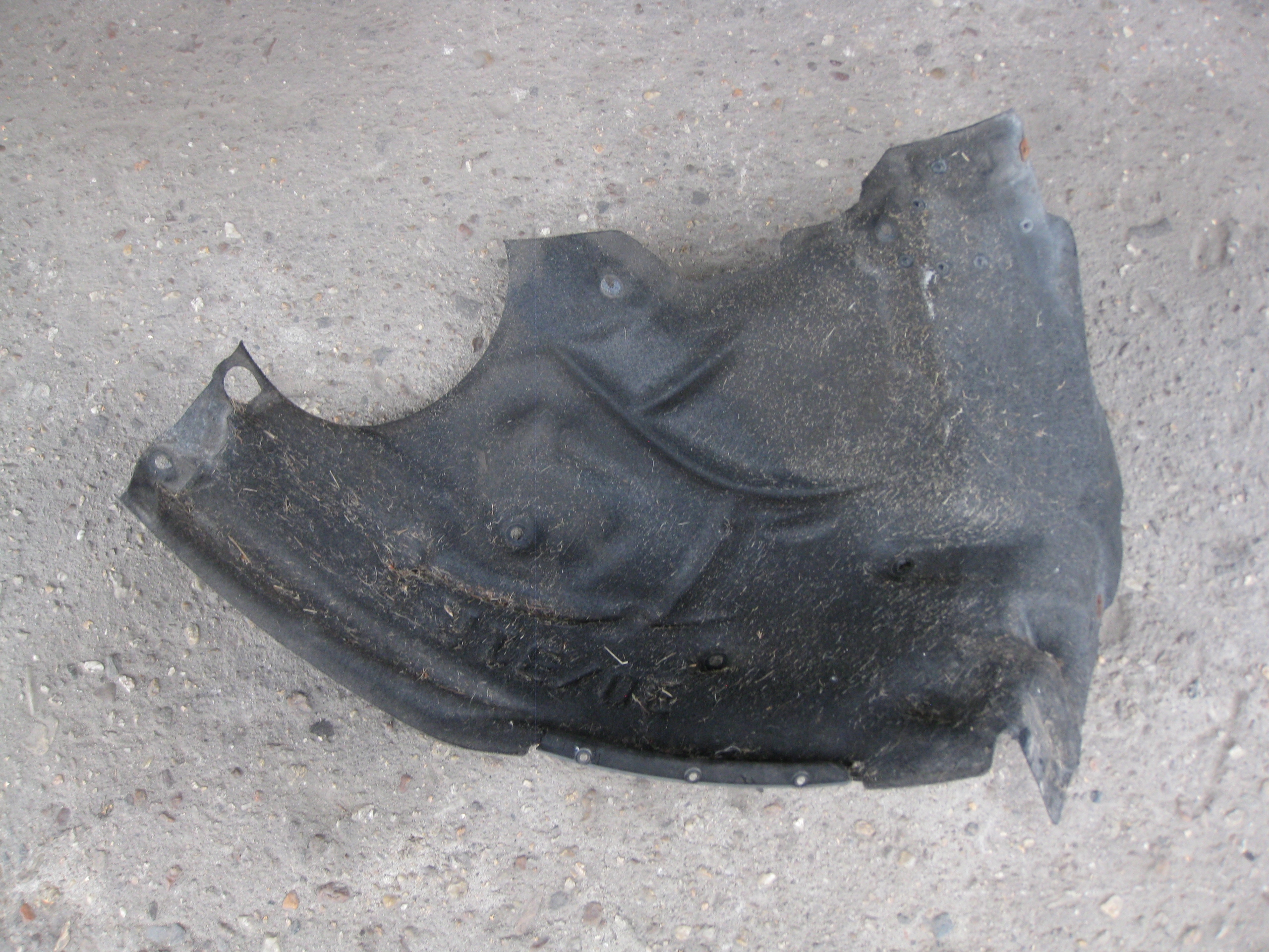 BMW F31 2.0D 14R mudguard right front 7260700